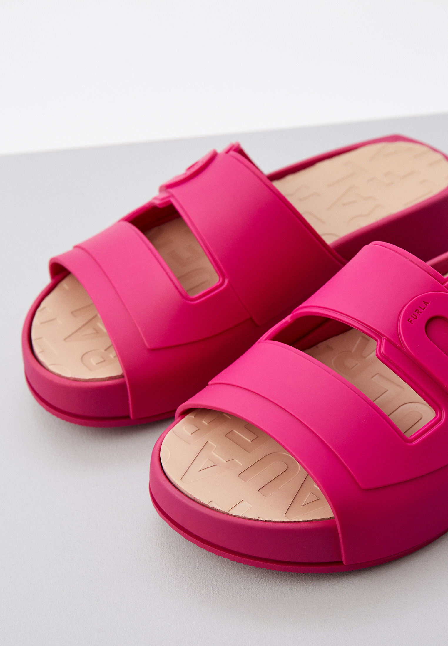 Сланцы Furla FURLA POOL SLIDE SANDAL T.40, цвет: фуксия