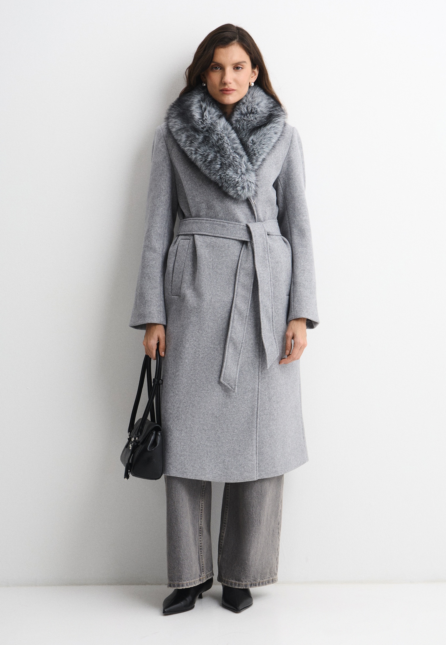 ZollaПальтодвубортное