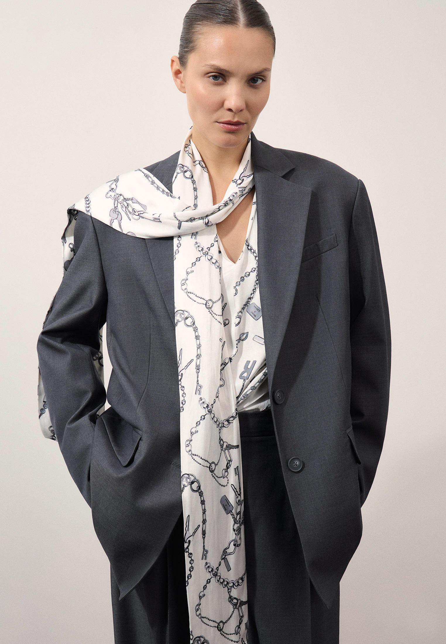 ZarinaЖакетZARINAXROGOV