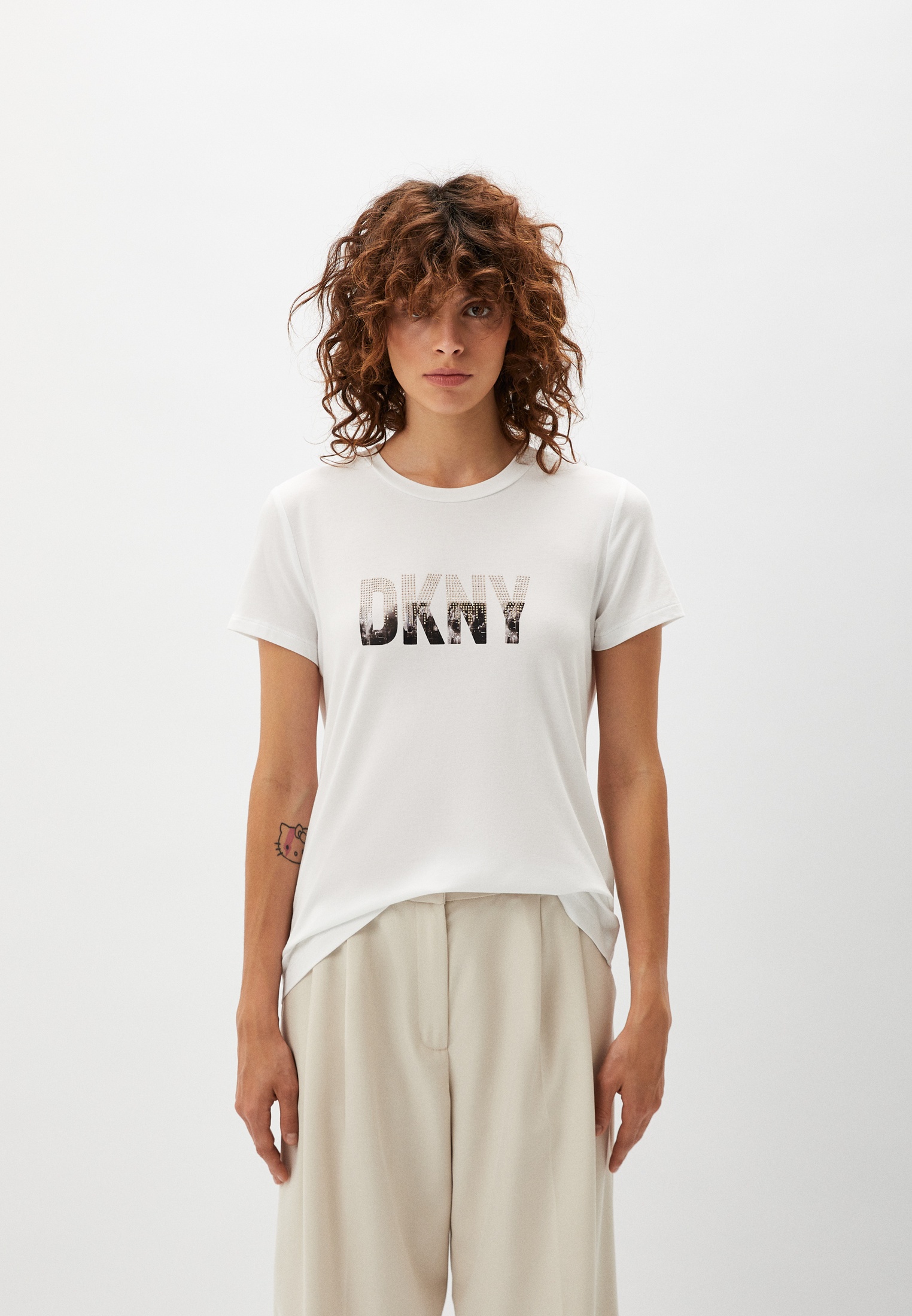 Футболка DKNY, цвет: белый, MP002XW149BL — купить в интернет-магазине ...