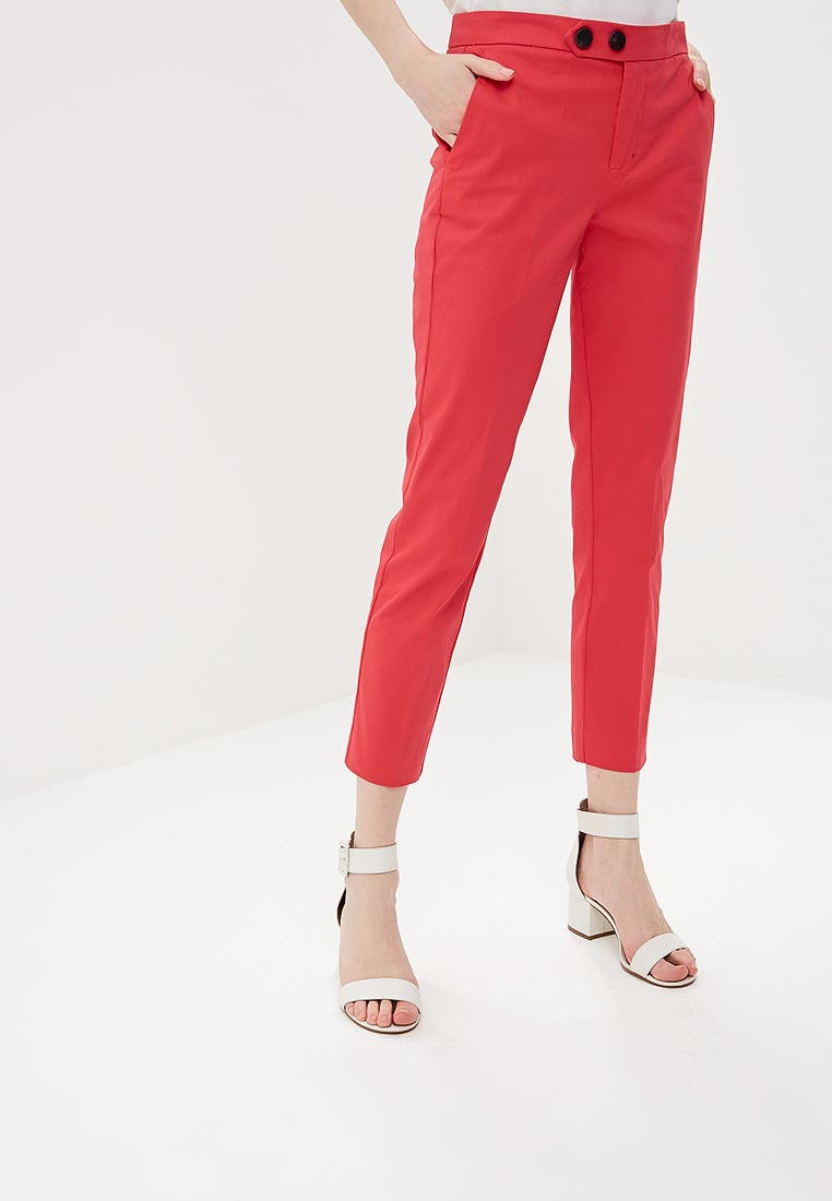 Модные брюки женские. Красивые штаны. Фиолетовые брюки женские. Девушка в брюках. Девушка в спортивных брюках.