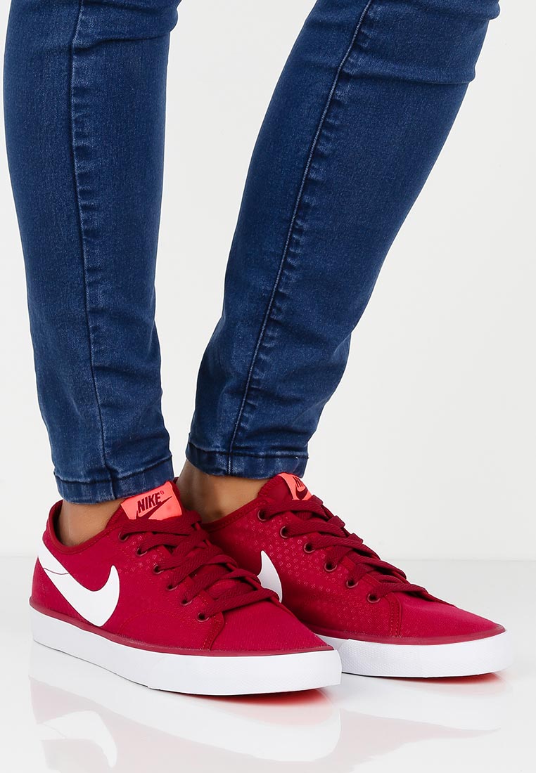 primo court canvas nike