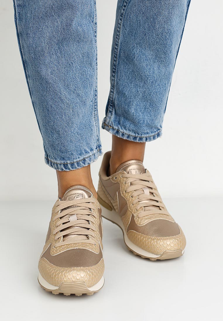 Internationalist sales prm nike