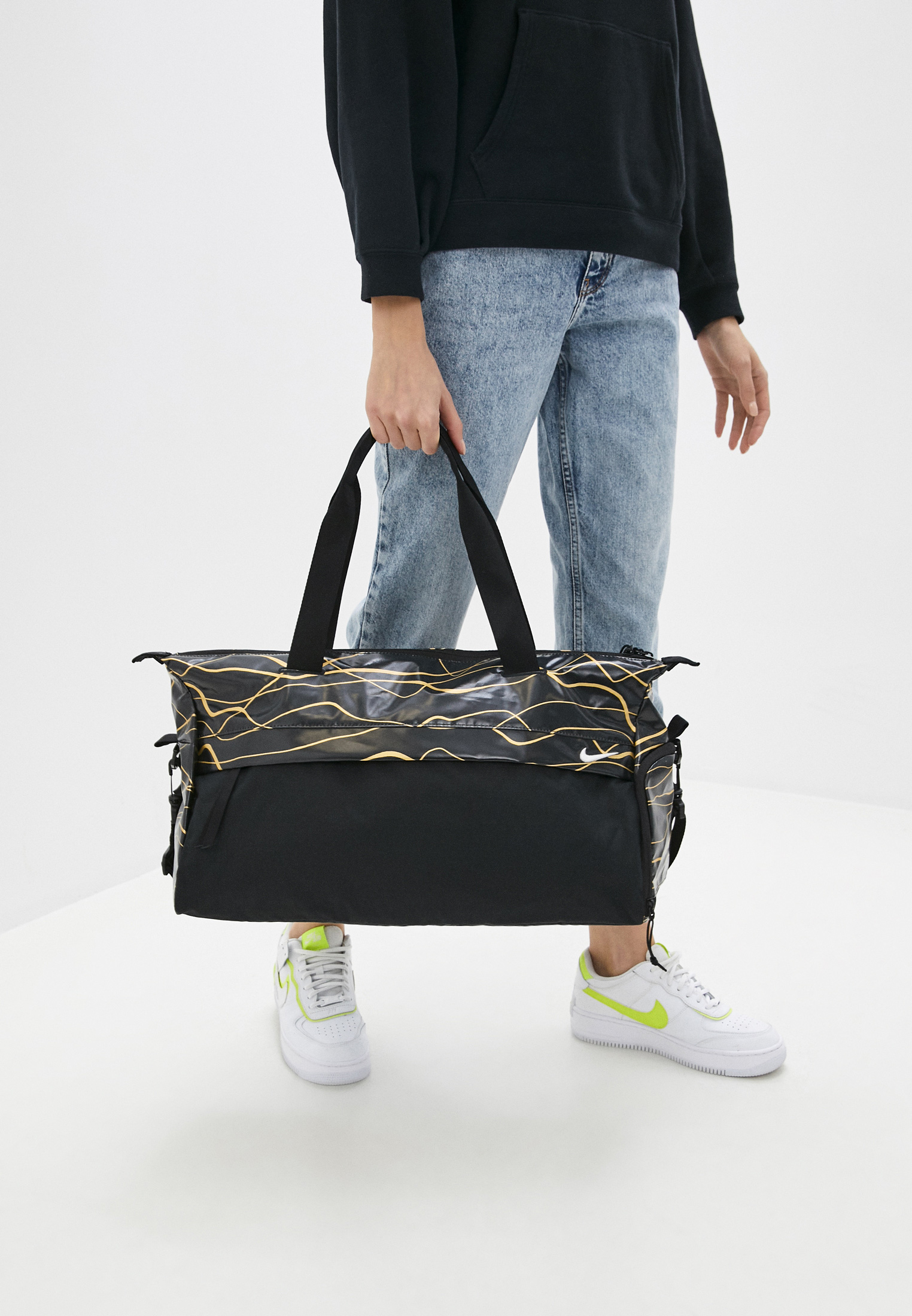 nike radiate club icon clash