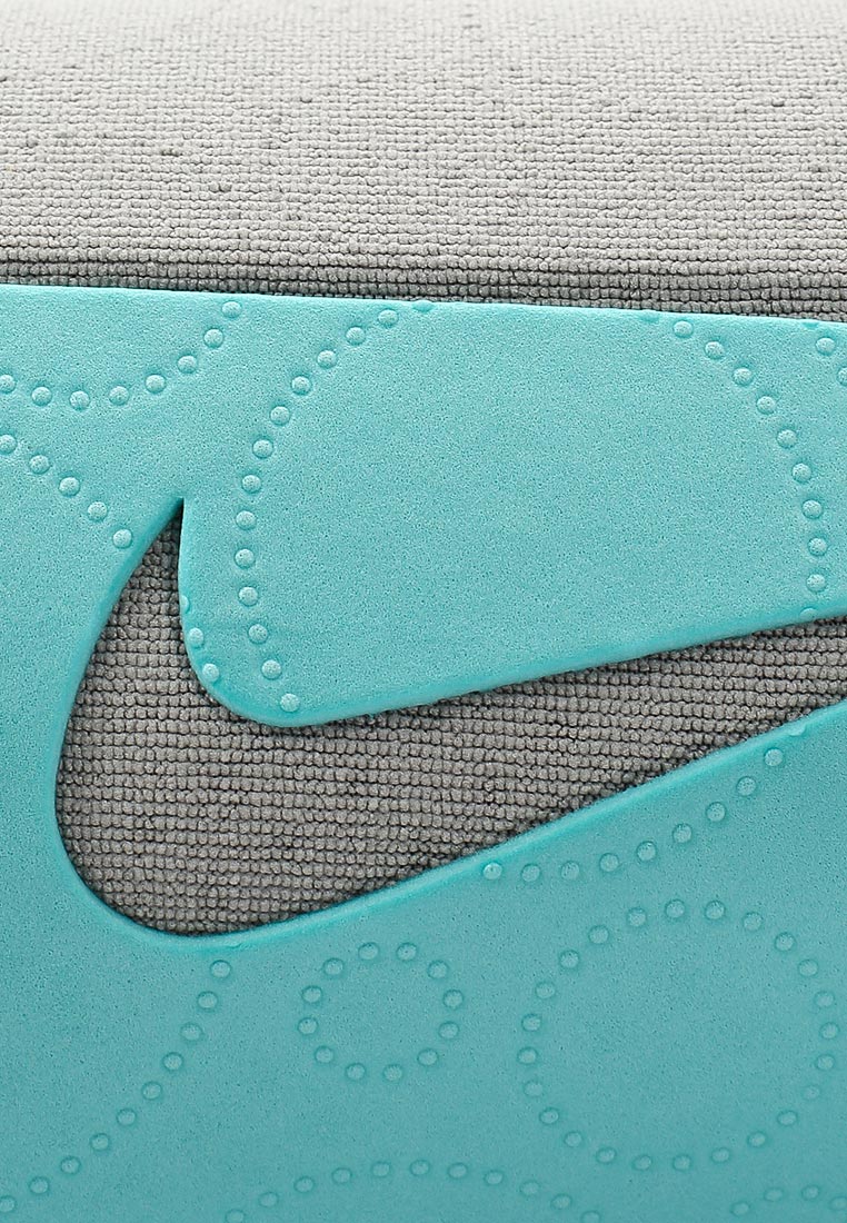 Nike calma yoga shoes top