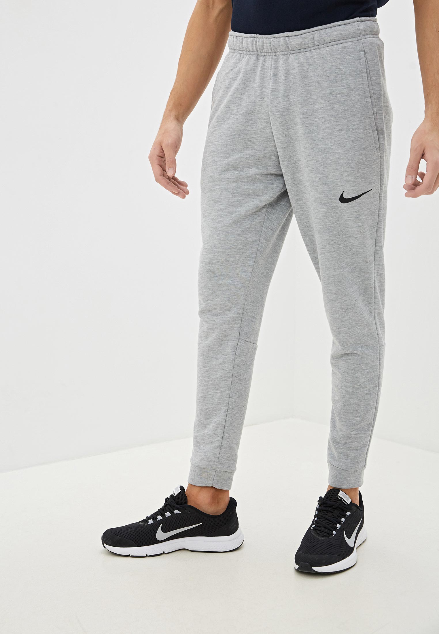 Спортивные штаны Nike Oversize