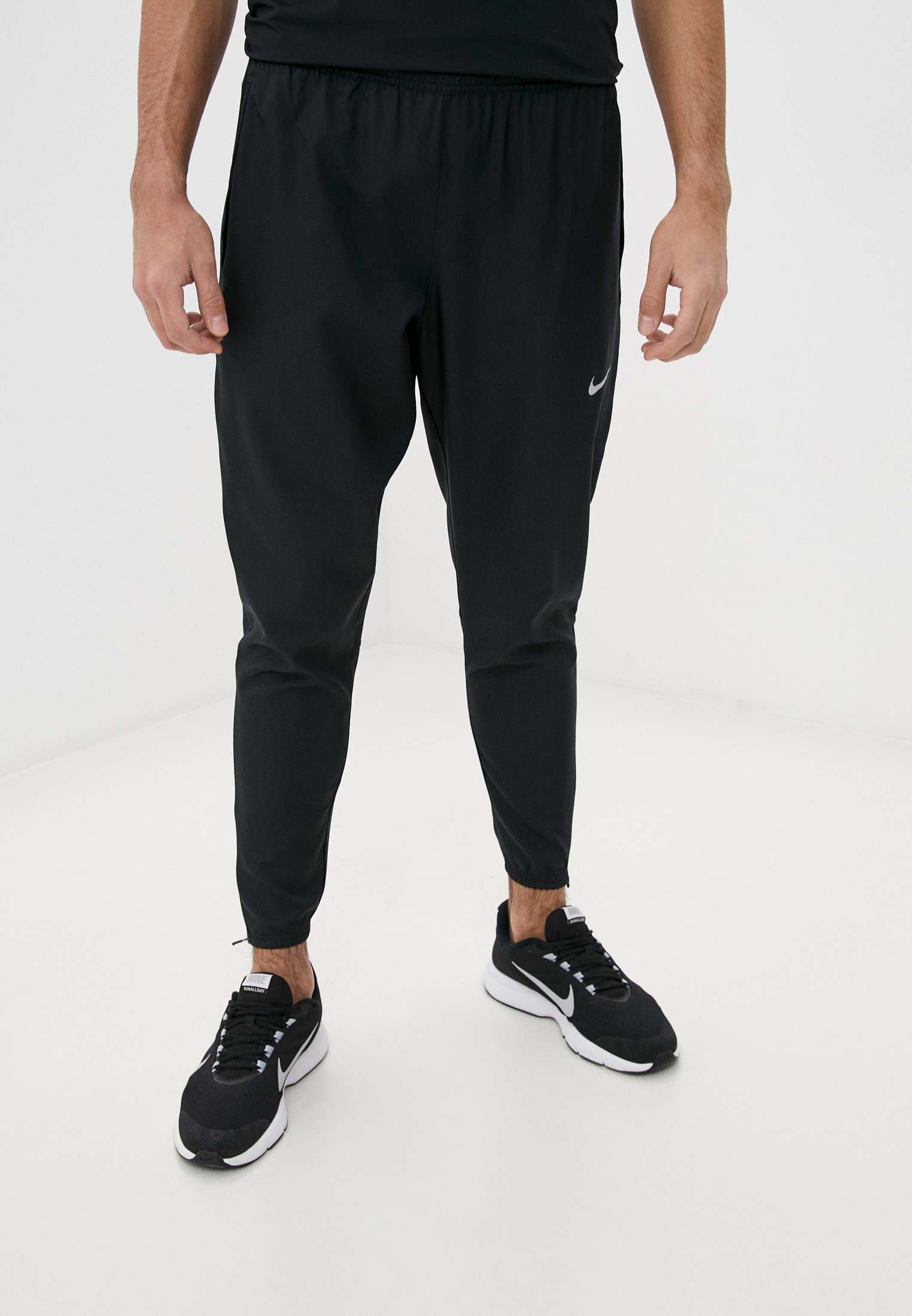 Nike running phantom essentials jogger new arrivals