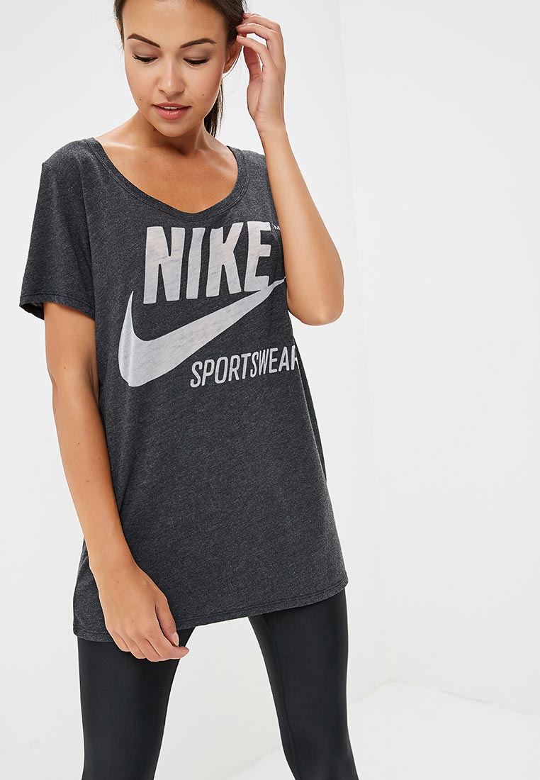 Спортивные длинные футболки. Nike Miller XXS женский футболка. Длинная футболка женская. Длинная спортивная майка женская. Майки удлиненные женские.