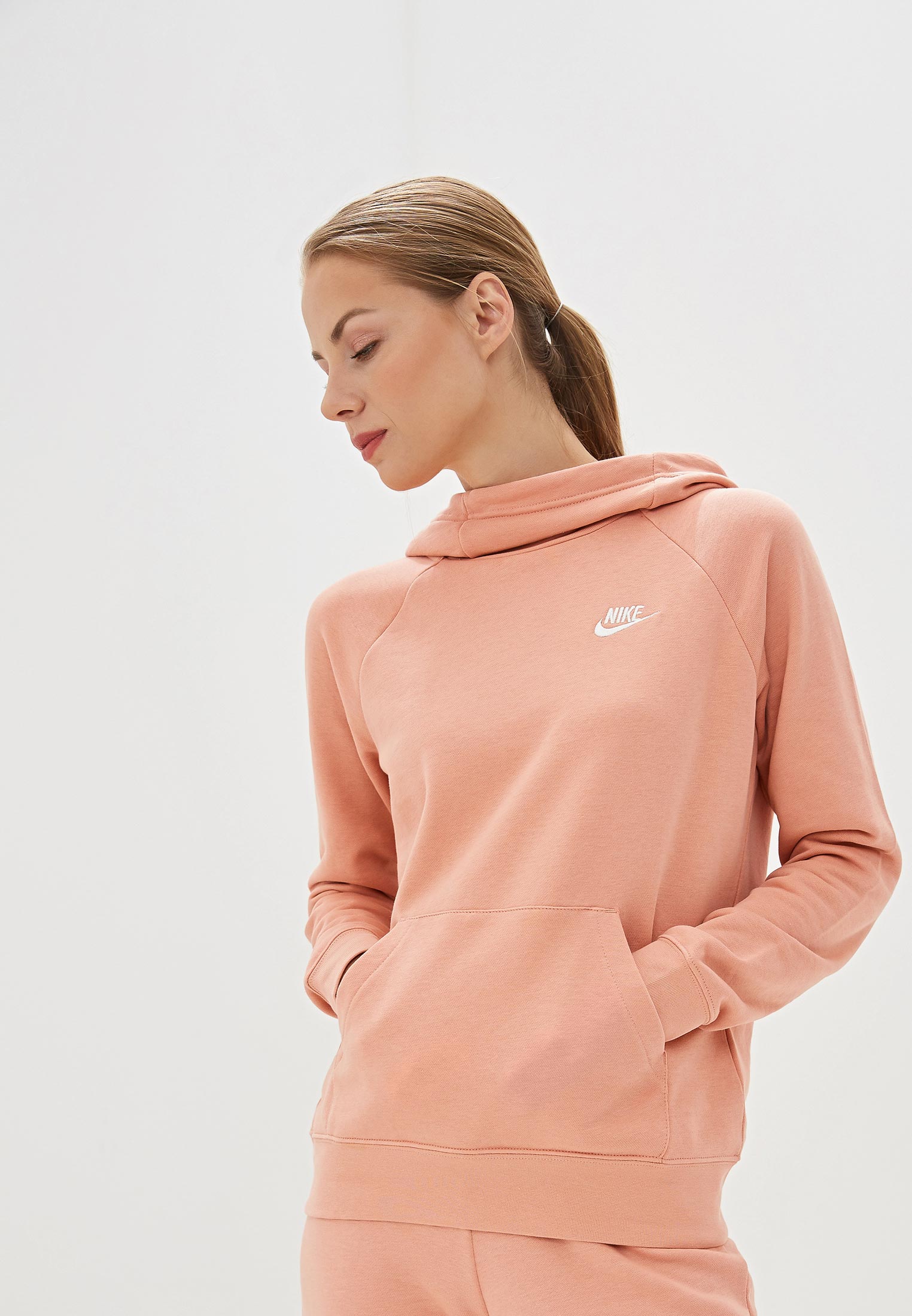 Коралловая толстовка. Худи Sportswear Essential women's Funnel-Neck Fleece Pullover Hoodie. Кофта Nike коралловая. Худи женская Nike Sportswear Essential. Коралловое худи.