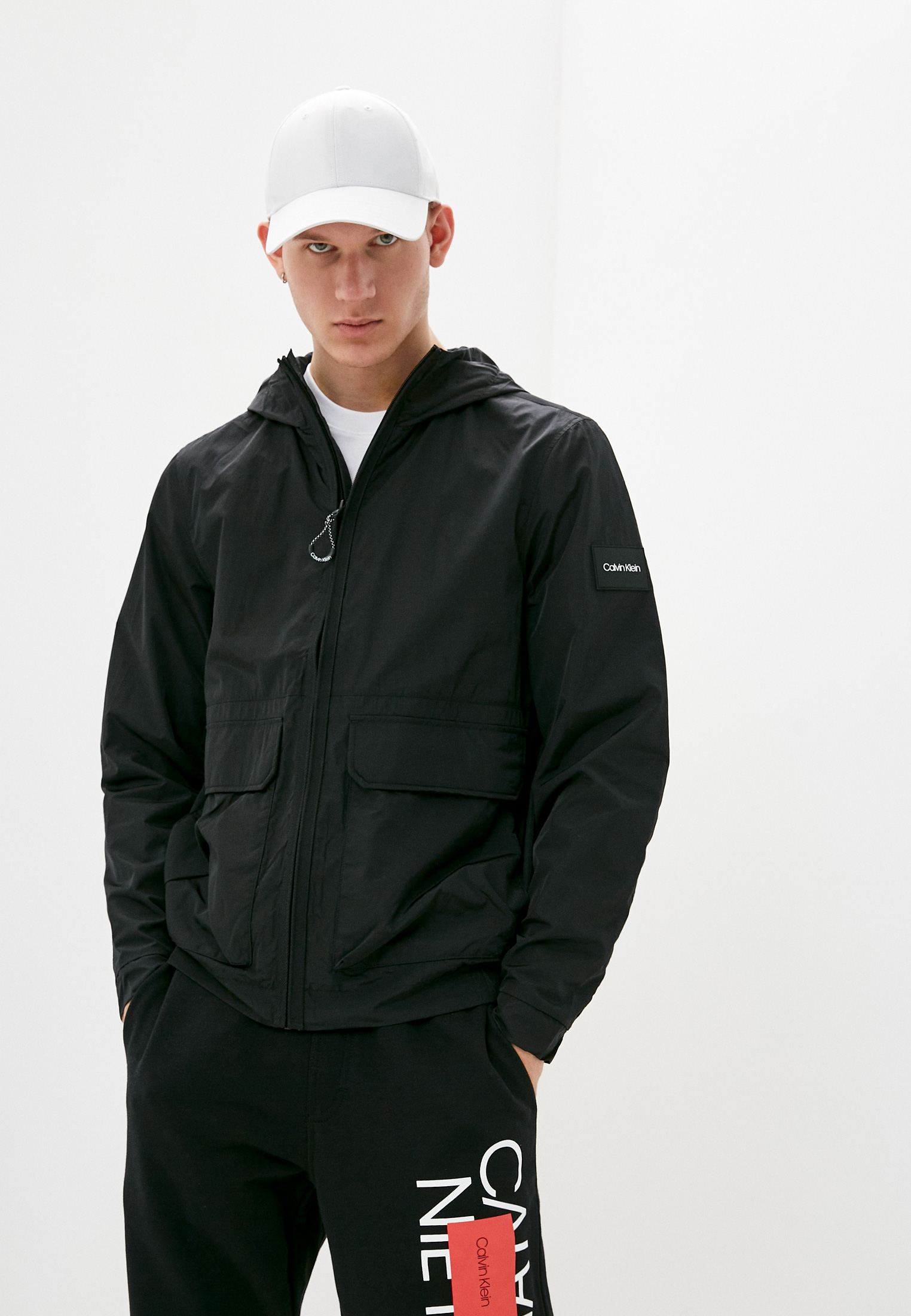 Ветровка Calvin Klein, цвет: черный, RTLAAC889901 — купить в интернет ...