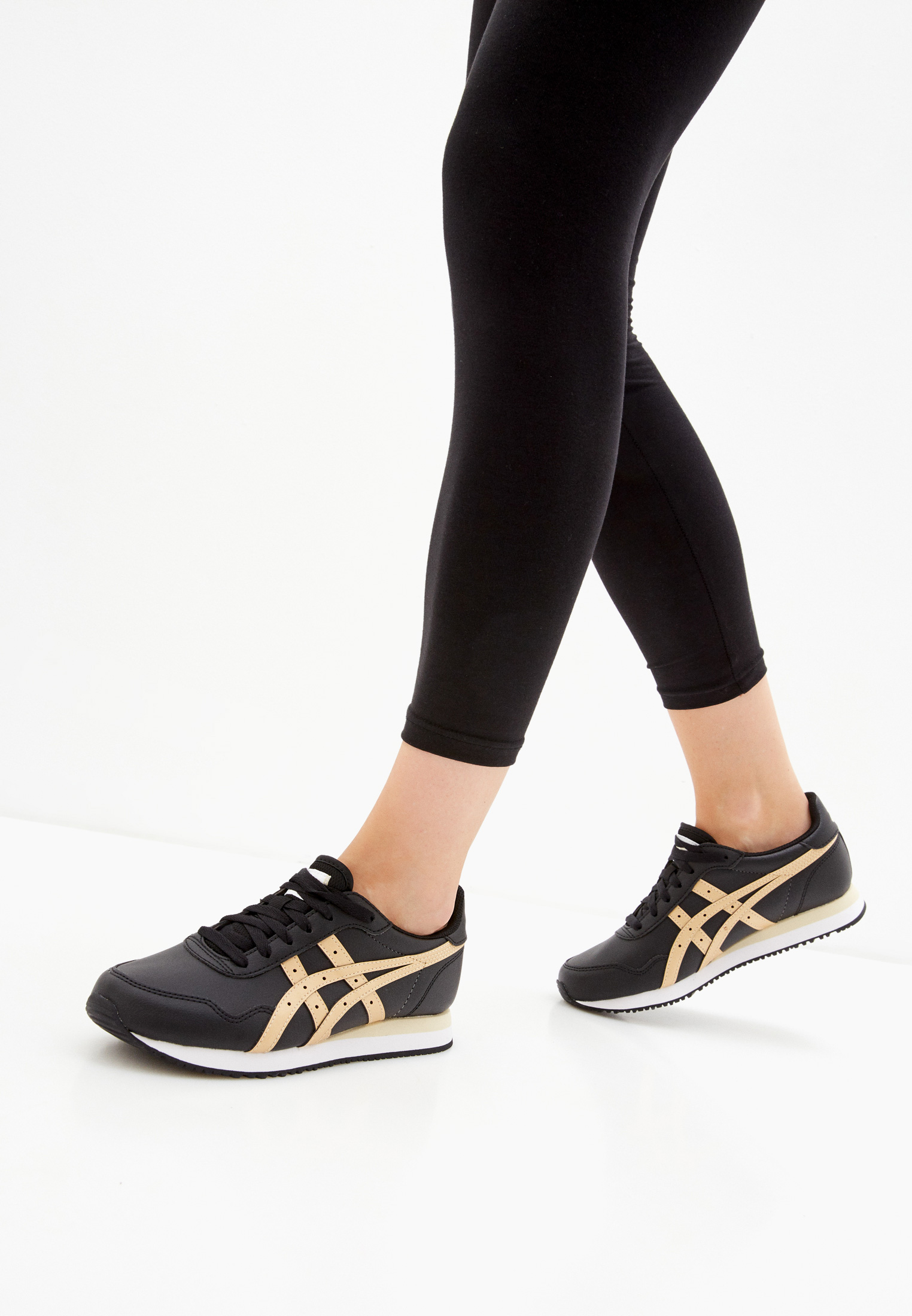 Asics tiger curreo trainers sales