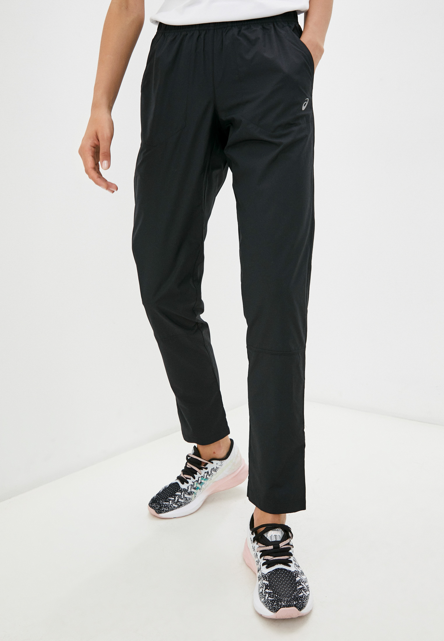 Брюки спортивные ASICS CORE WOVEN PANT 