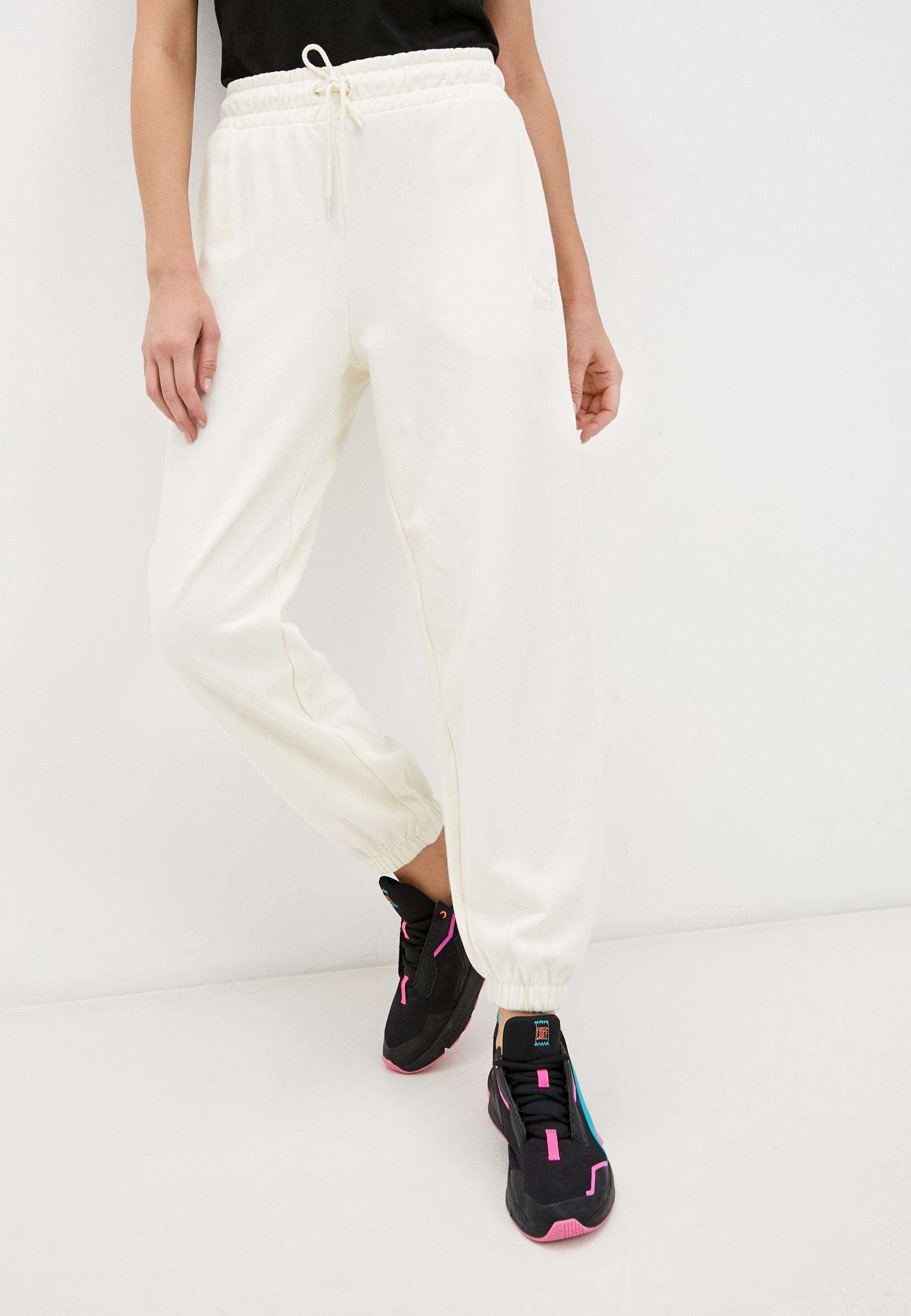 puma classics relaxed jogger