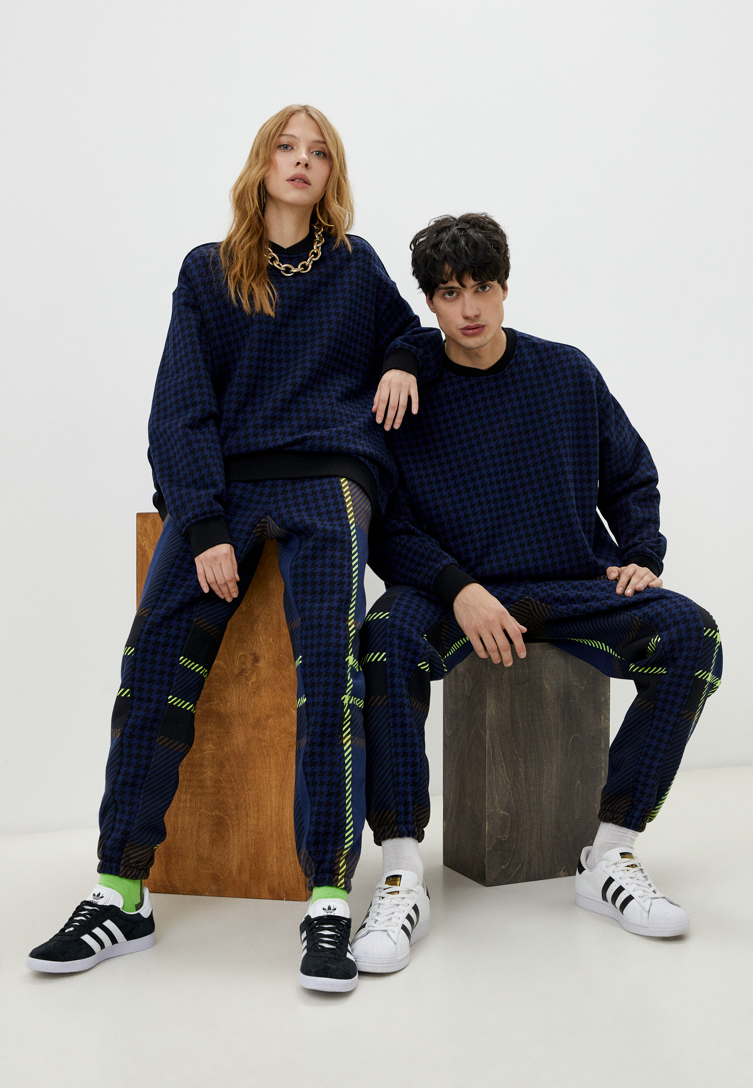 adidas Originals adidas X IVY PARK AOP Crewneck RTLAAZ165001 Lamoda