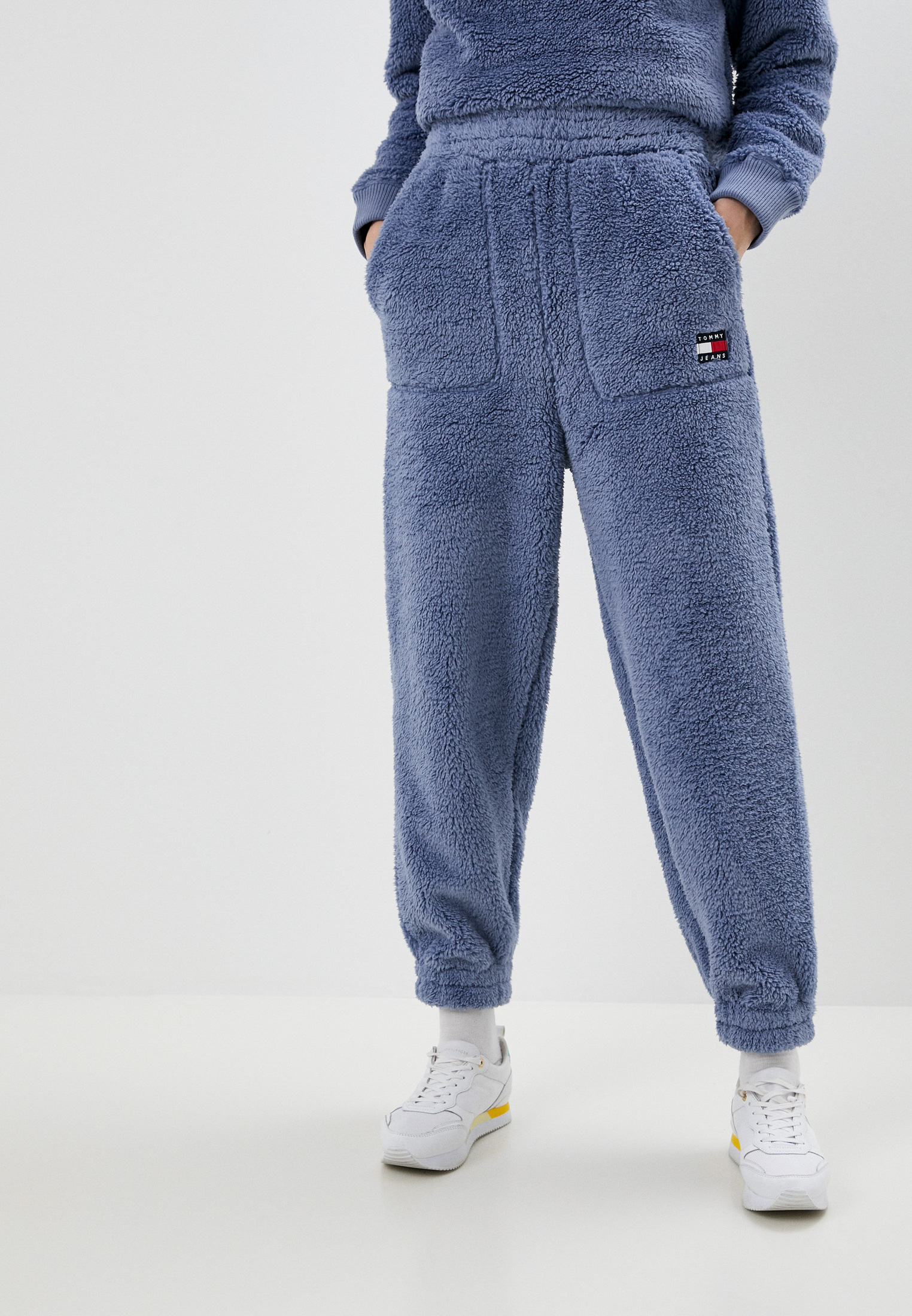 Брюки спортивные Tommy Jeans, цвет: голубой, RTLABB674901 — купить в ...