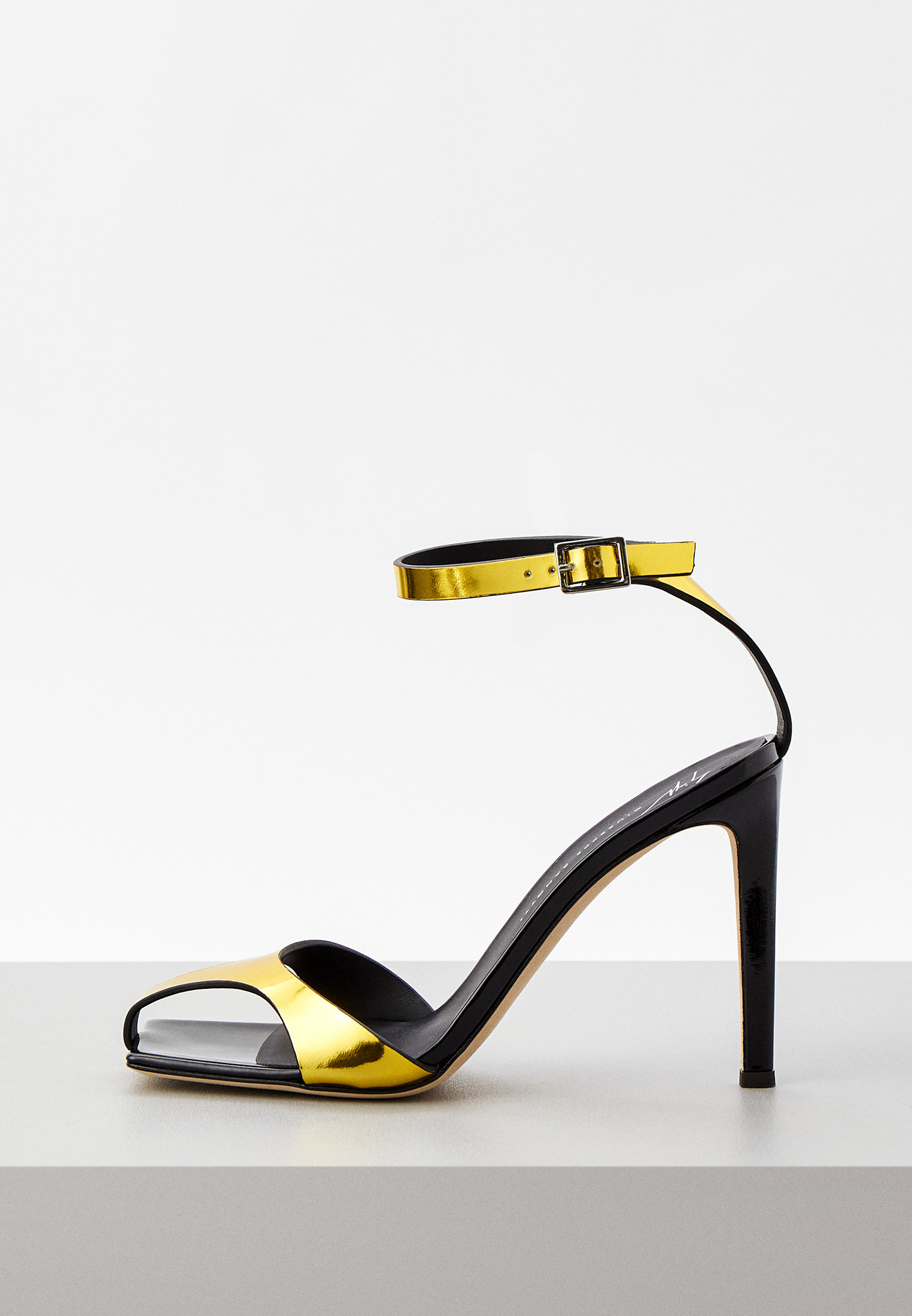 Босоножки Giuseppe Zanotti, цвет: золотой, RTLABD896701 — купить в ...