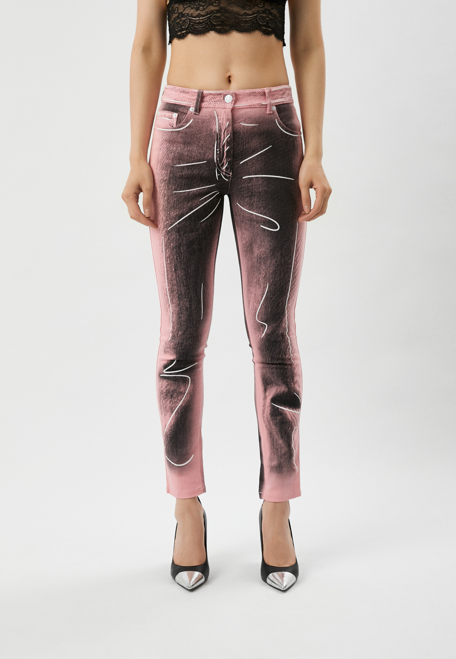 Джинсы Moschino, цвет: розовый, RTLACJ417801 — купить в интернет ...