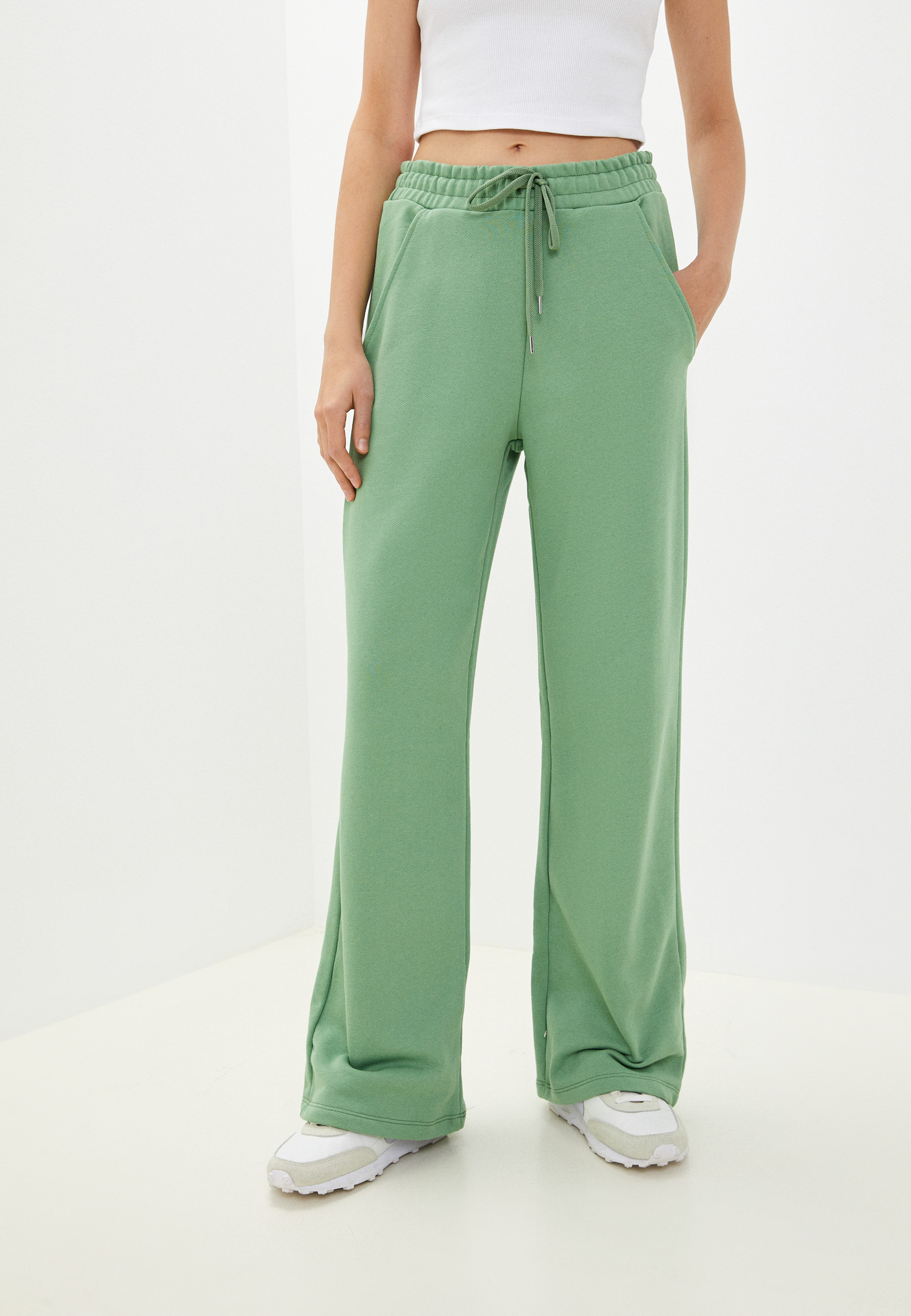 Брюки спортивные United Colors of Benetton, цвет: зеленый, RTLACL710201 ...