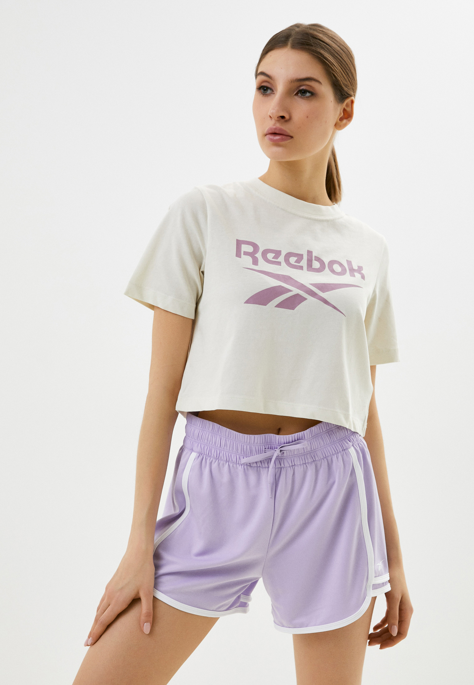 Футболка Reebok RI BL Crop Tee, цвет: бежевый, RTLACL868501 — купить в ...