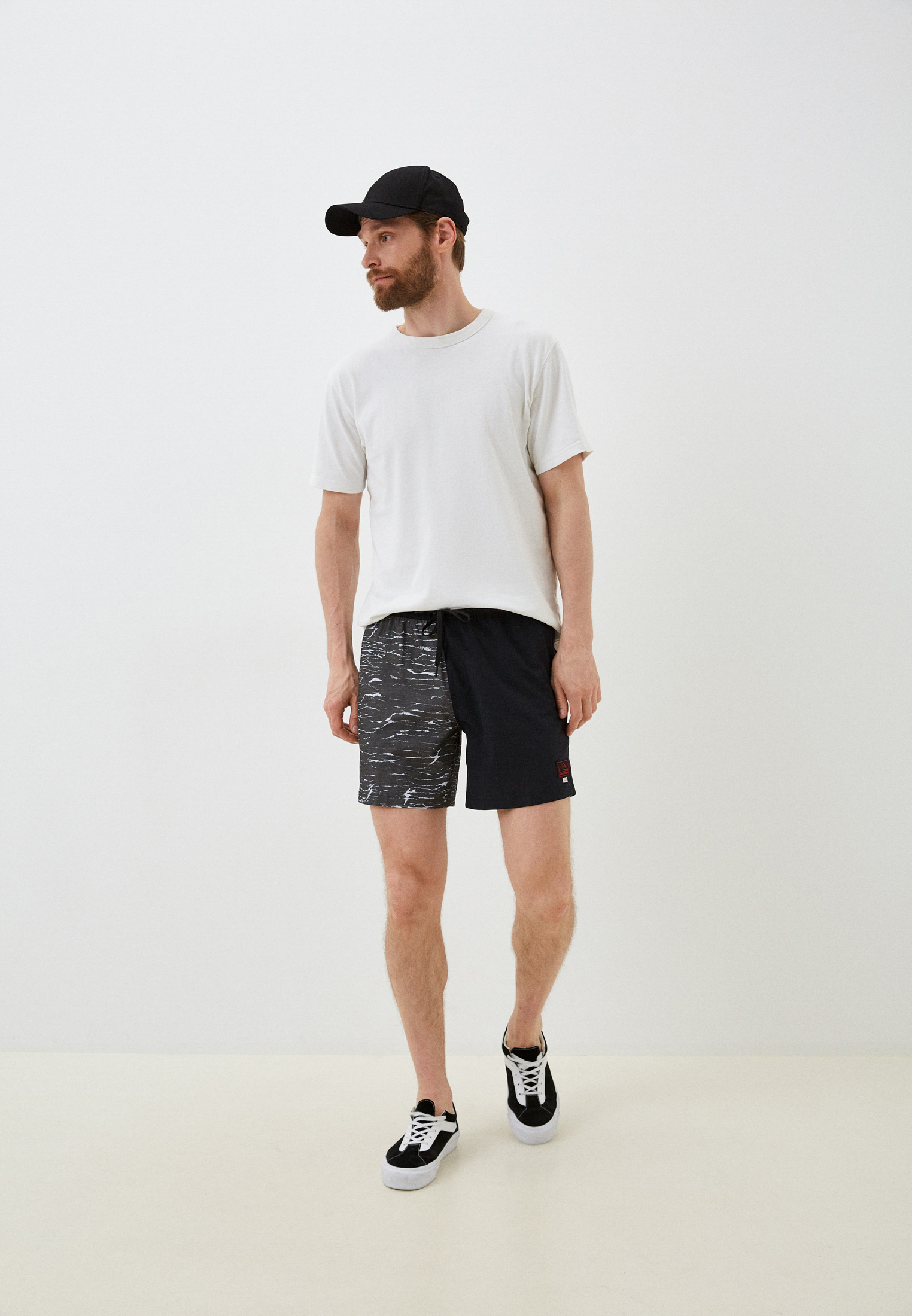 Quicksilver Regular Black shorts