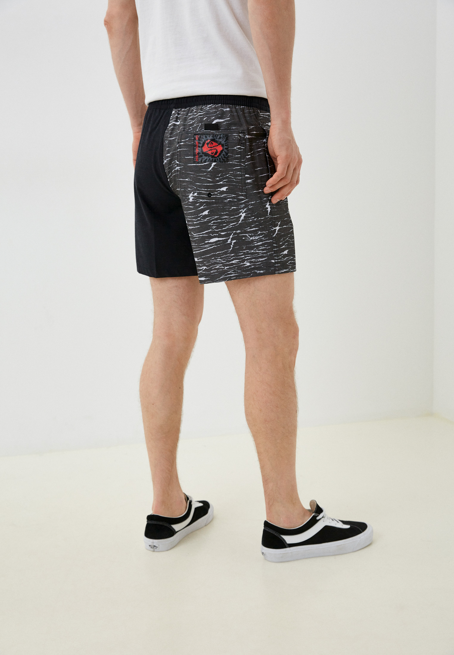 Quicksilver Regular Black shorts