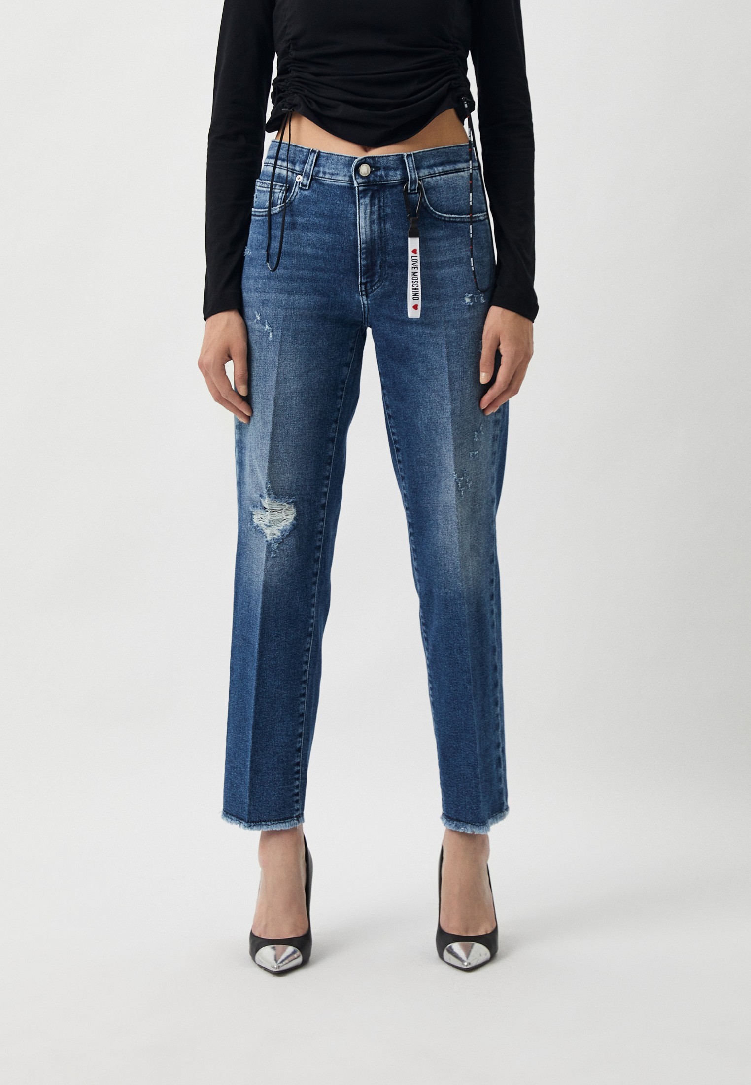 Джинсы и брелок Love Moschino, цвет: синий, RTLACS875101 — купить в ...