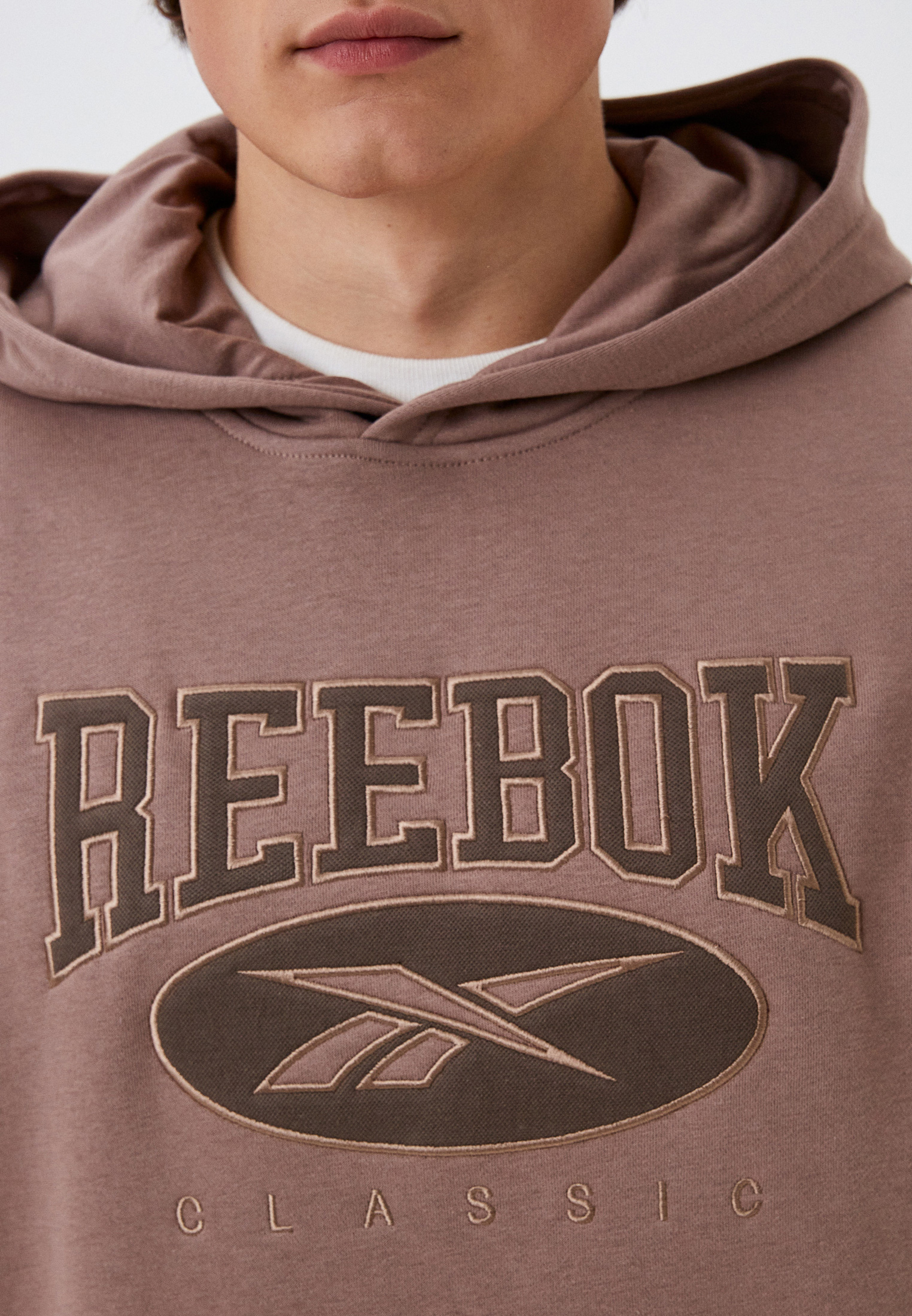 Reebok надпись