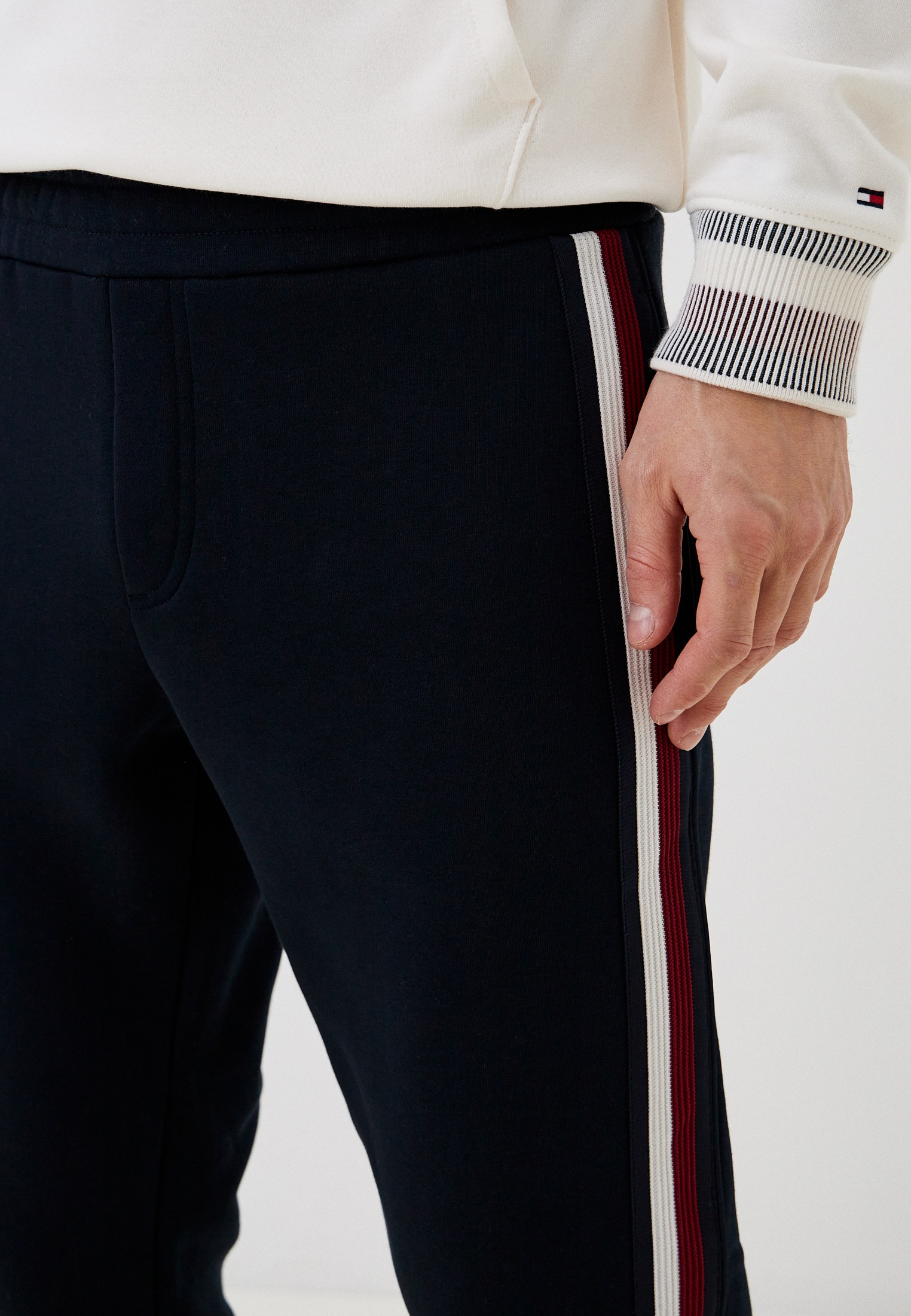 Джоггеры томми хилфигер. Брюки спортивные томми хилфигер m119630022. Спортивные штаны томми хилфигер. Брюки томми хилфигер. Брюки мужские томми хилфигер синие.