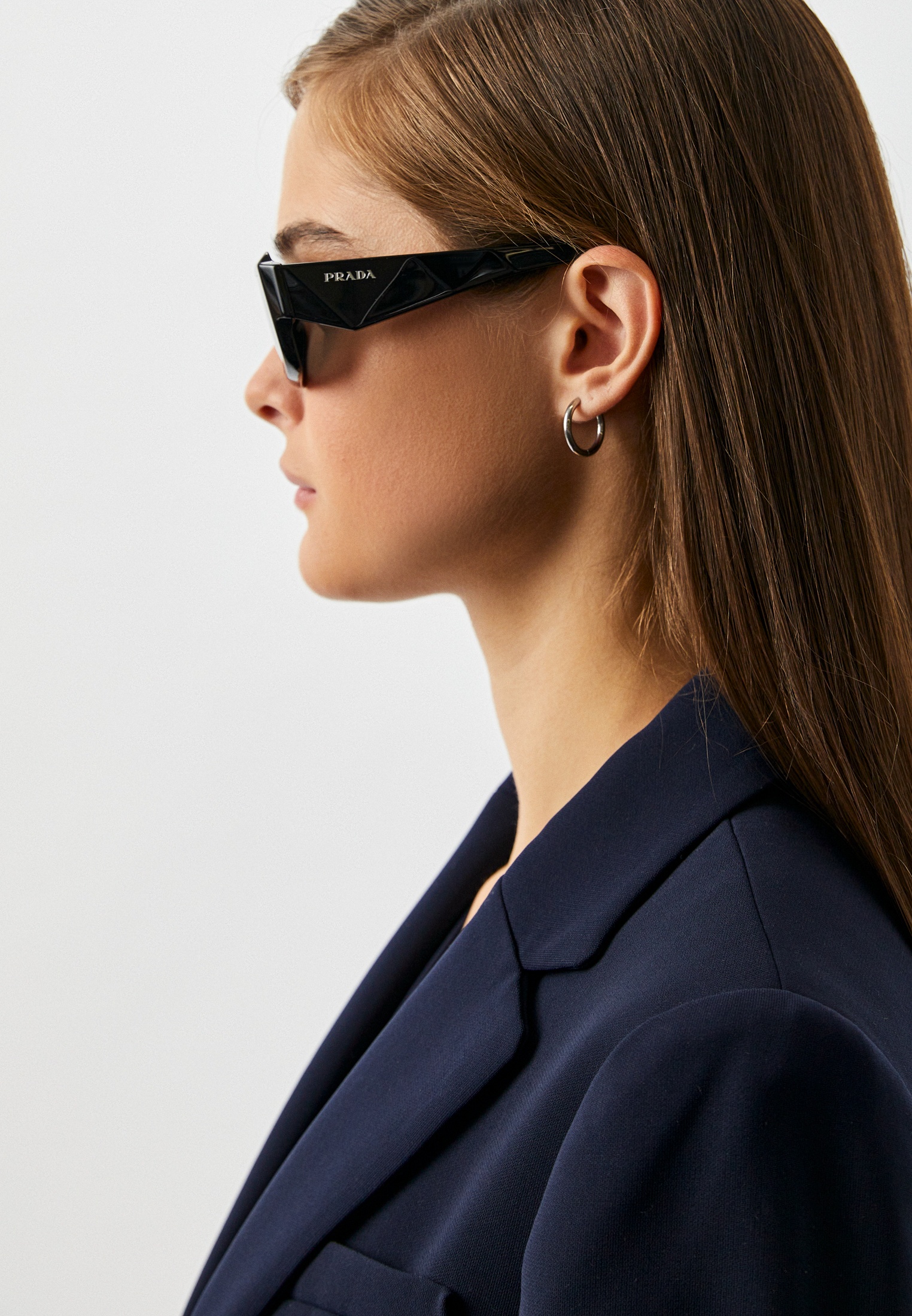 ★らっきょポチ★ Очки солнцезащитные Prada PR 27ZS 16K08Z, цвет: черный