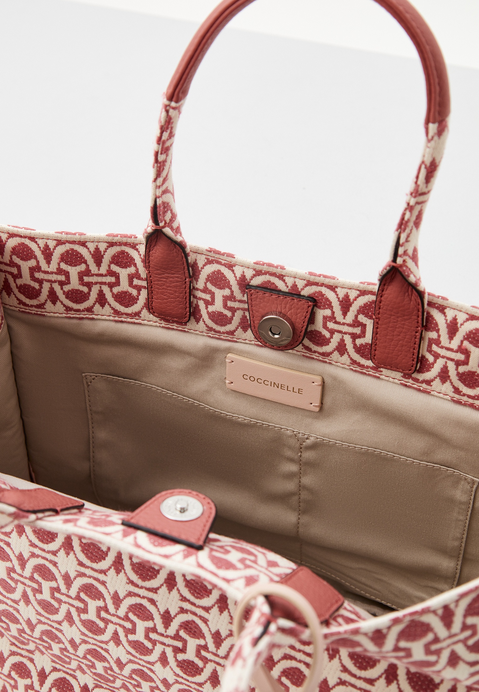 Never without bag