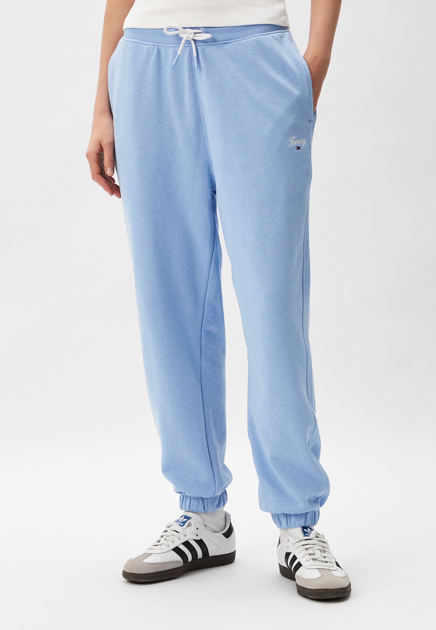 Брюки спортивные Tommy Jeans, цвет: голубой, RTLADL195401 — купить в ...