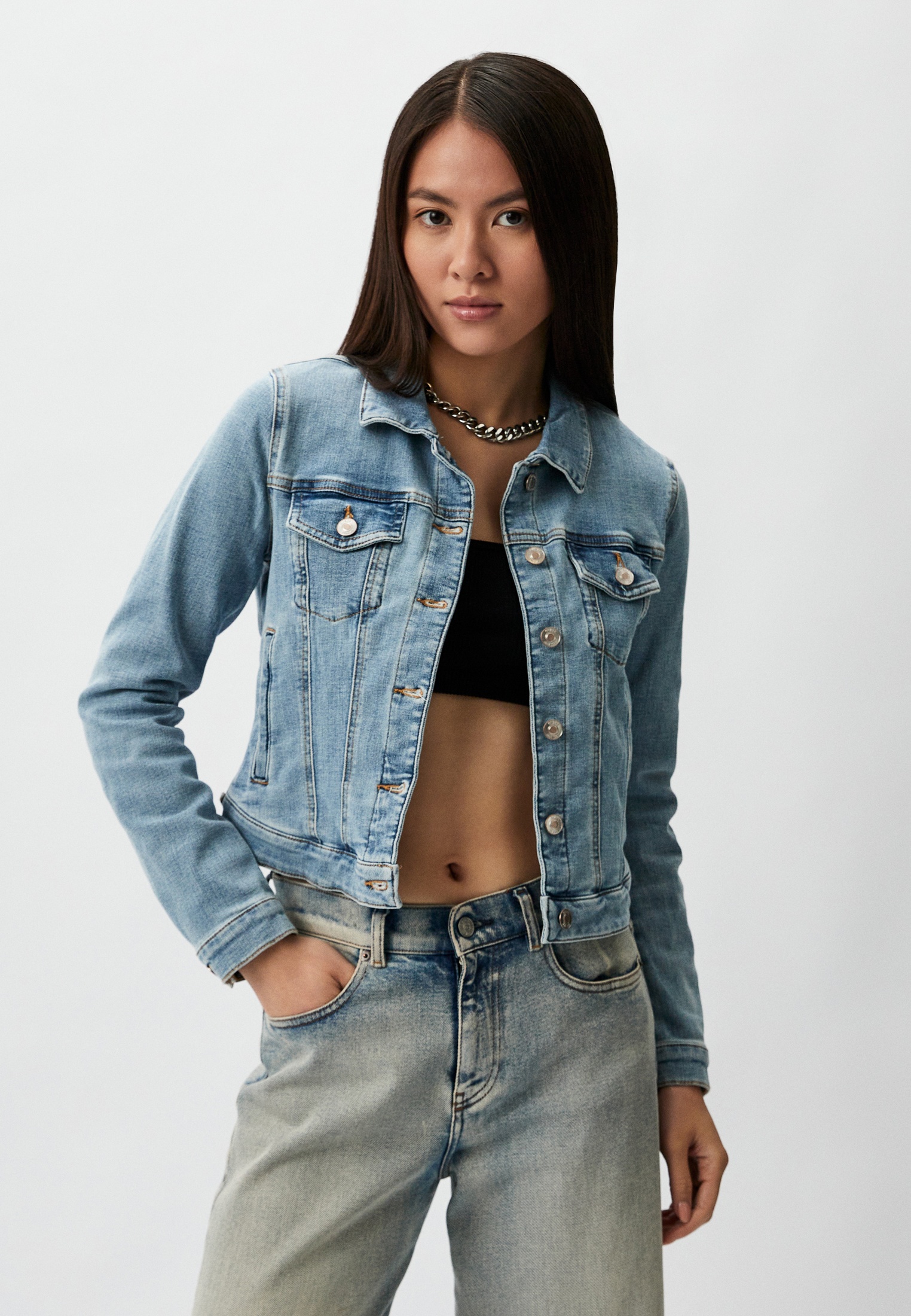 Куртка джинсовая Guess, цвет: голубой, RTLADL864601 — купить в интернет ...