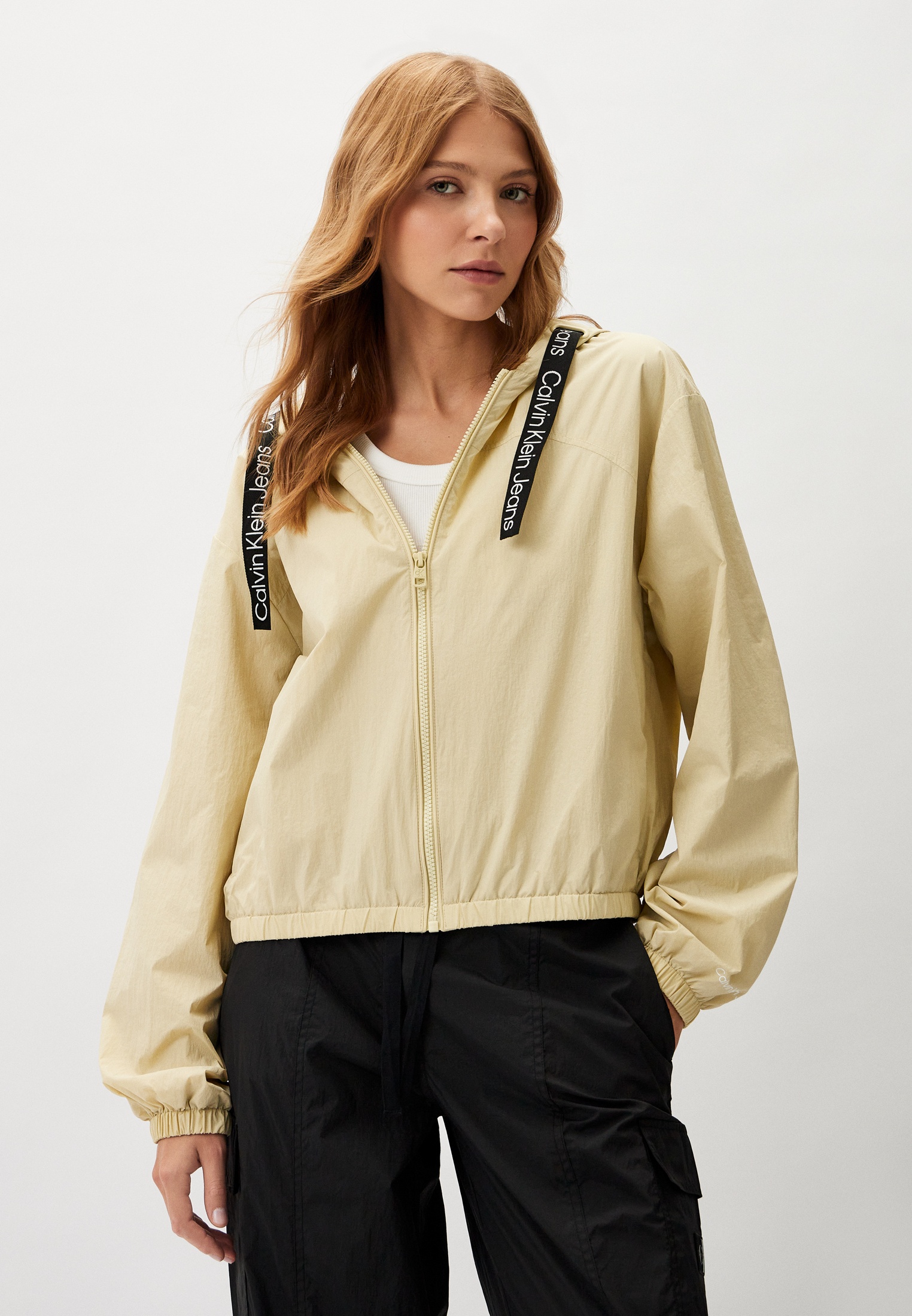 Ветровка Calvin Klein Jeans, цвет: бежевый, RTLADN099501 — купить в ...