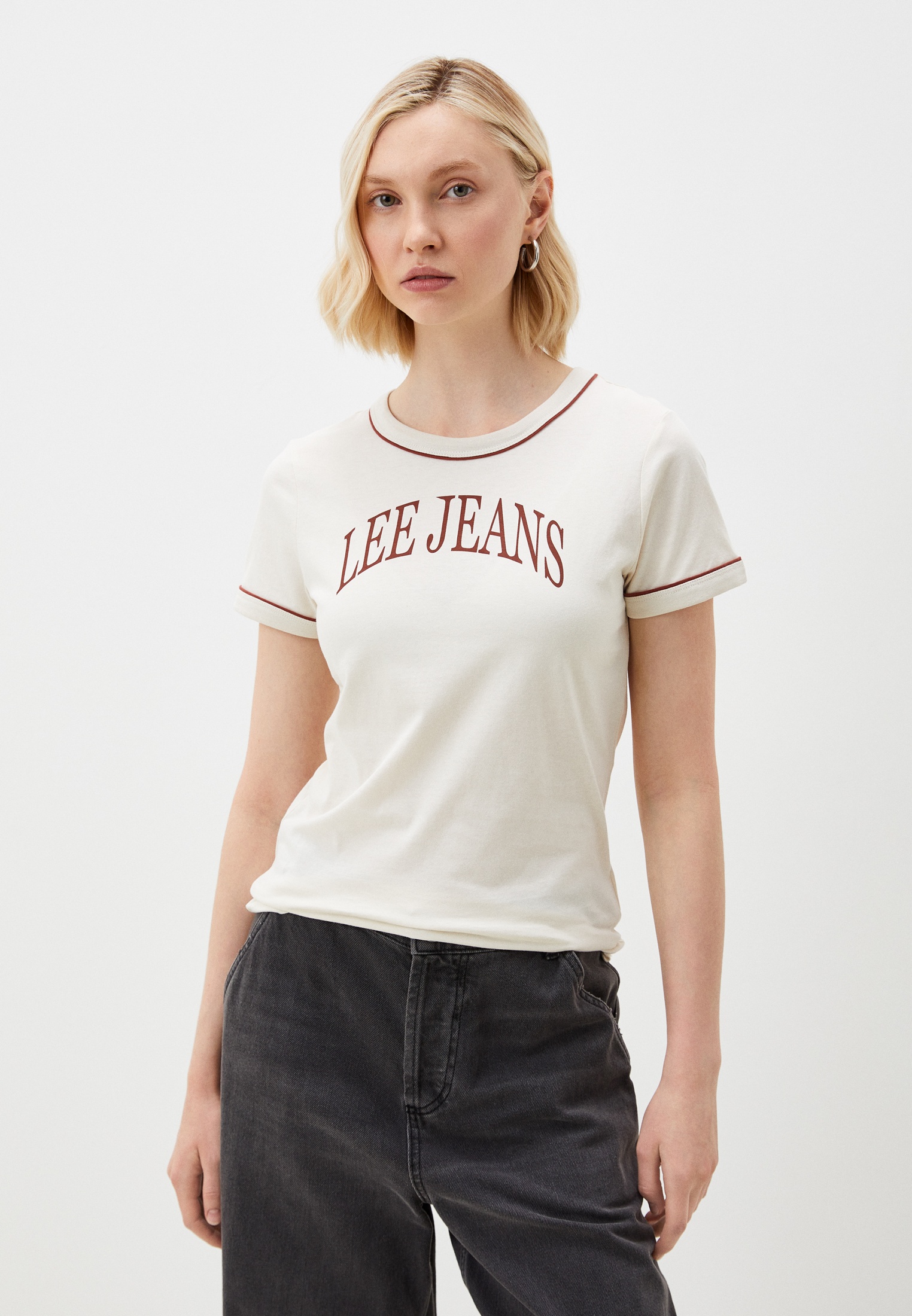 Футболка Lee, цвет: бежевый, RTLADN351501 — купить в интернет-магазине ...