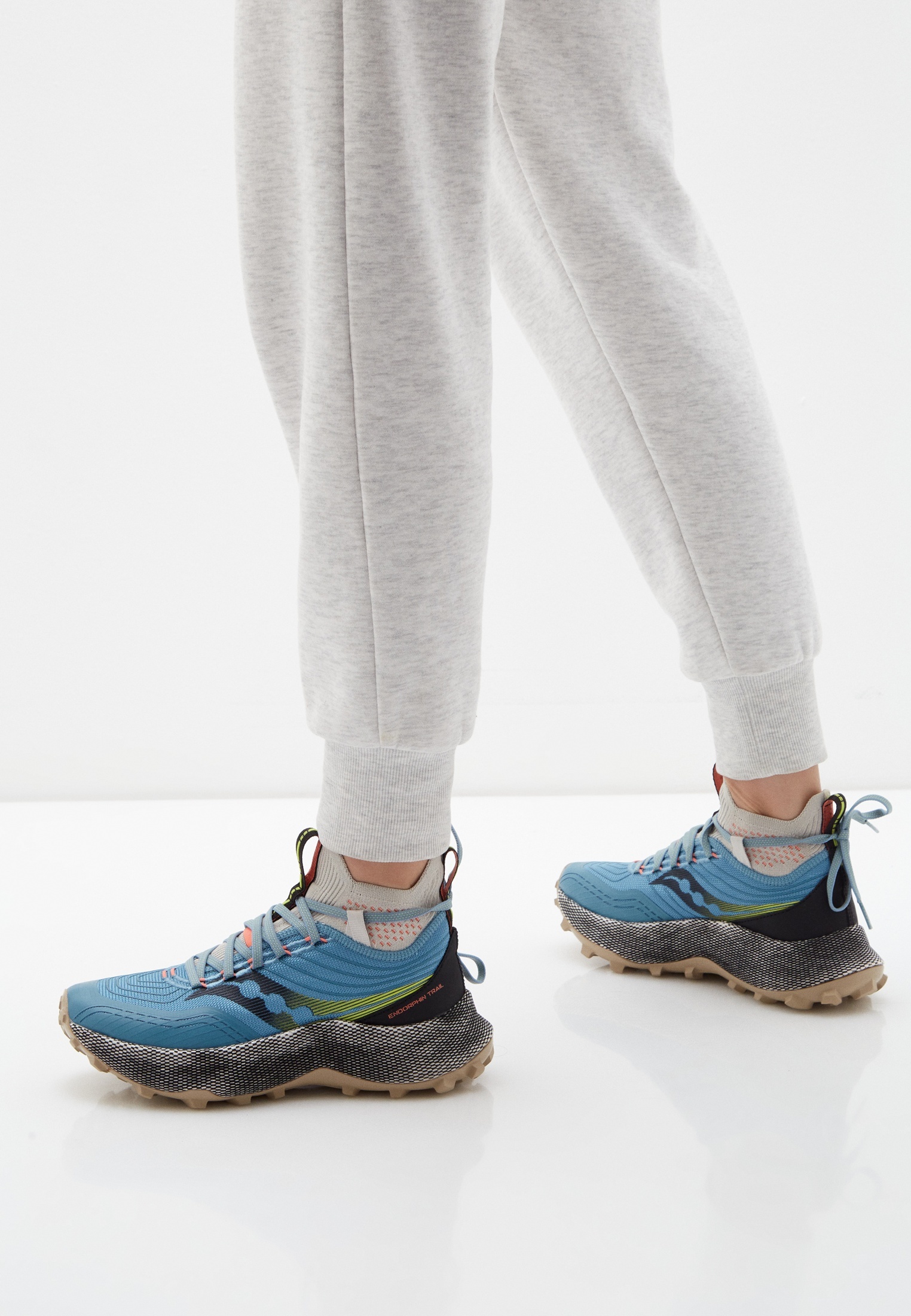 Saucony hiking sales