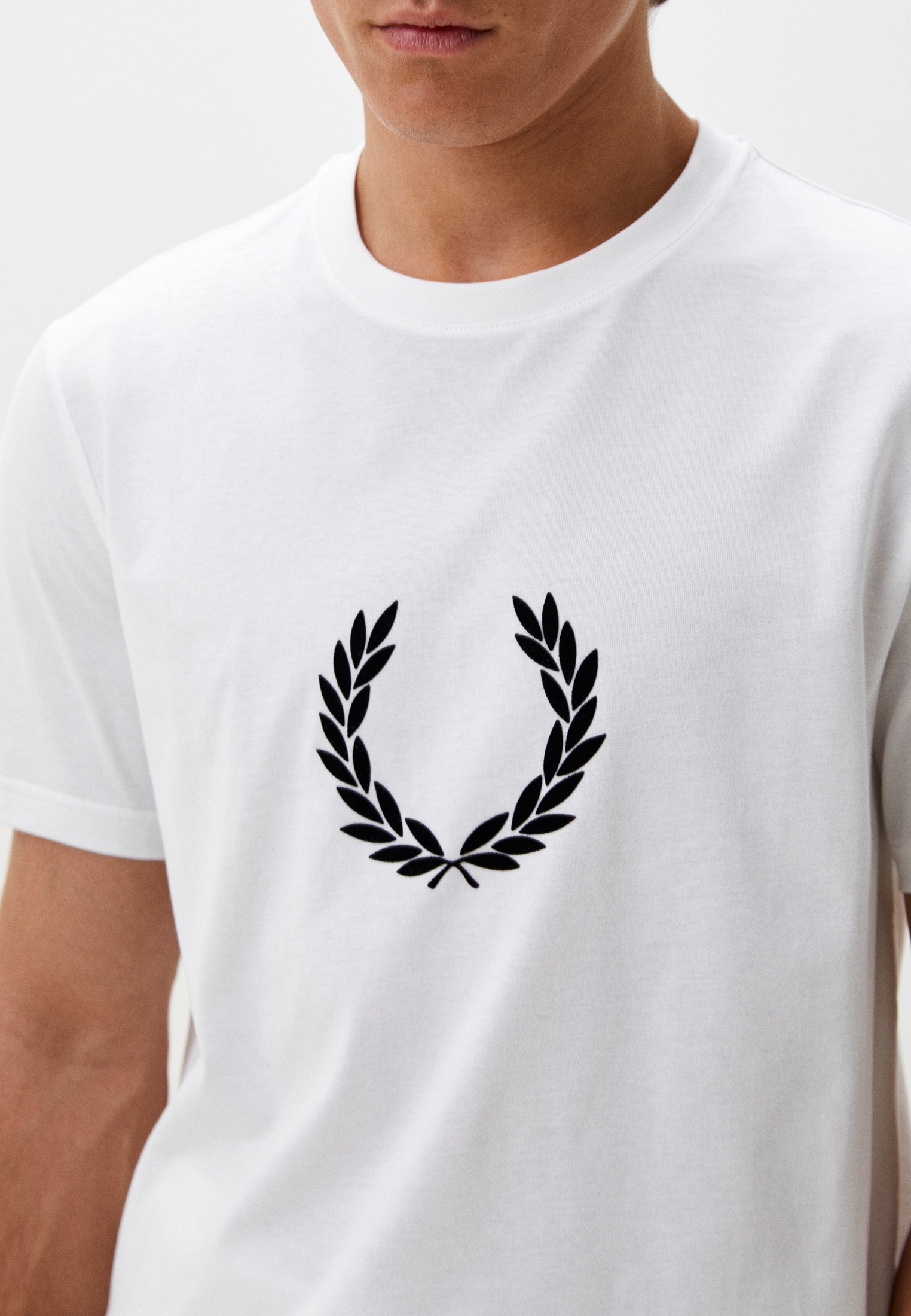 Fred Perry FLOCKED LAUREL WREATH GRA RTLADQ112901 Lamoda