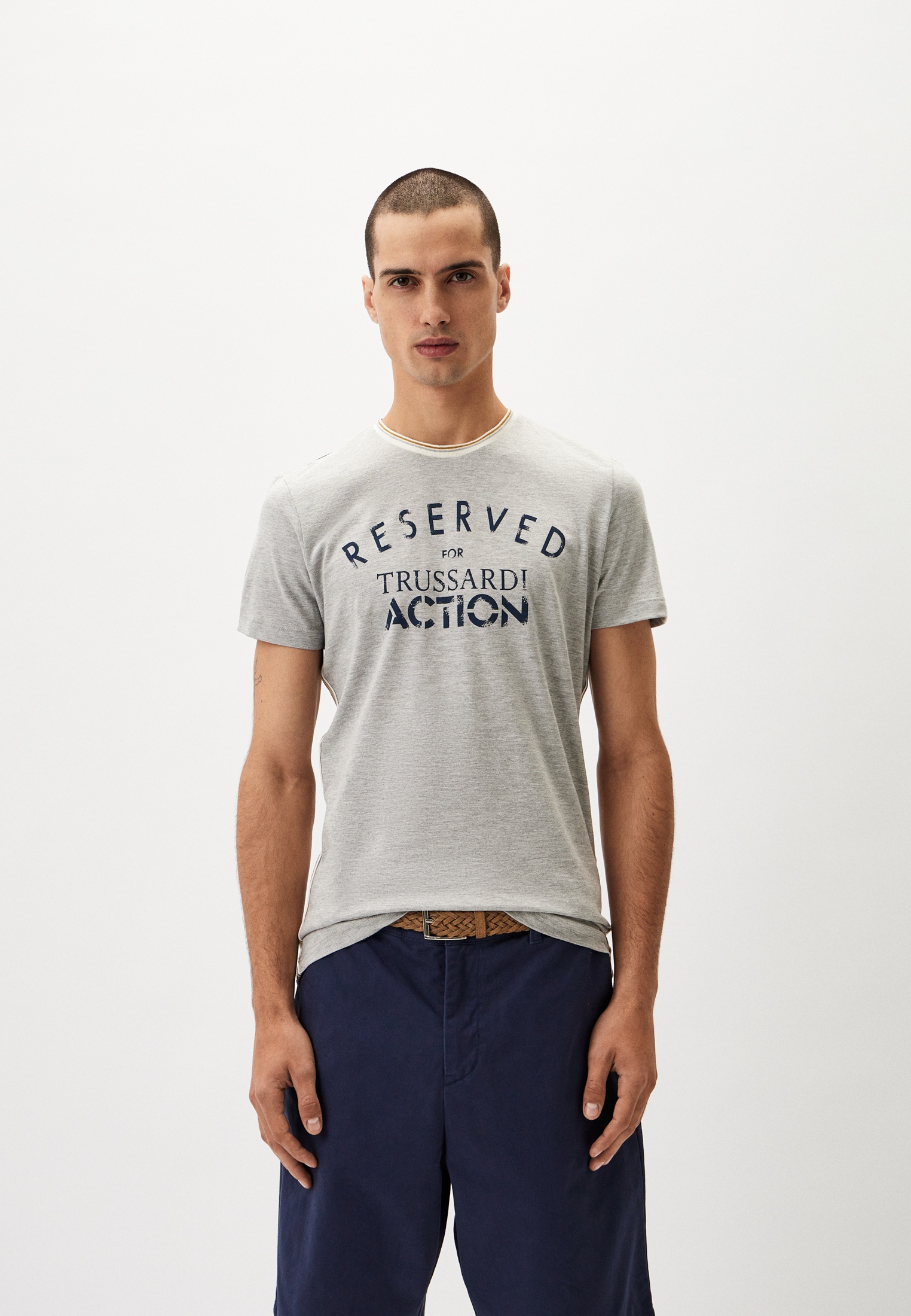 Футболка Trussardi Action, цвет: серый, RTLADQ392501 — купить в ...