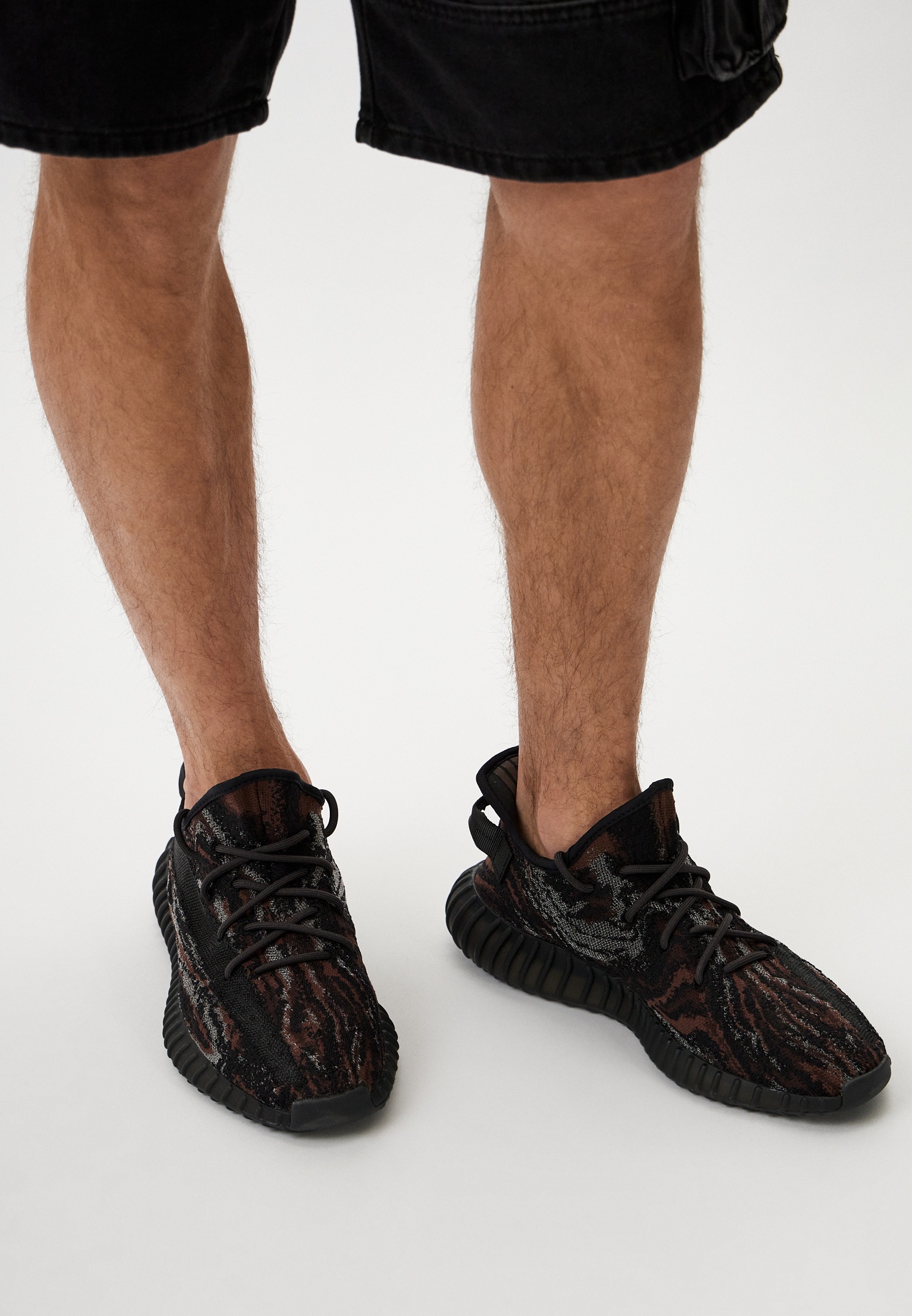 Tenis yeezy negro sale