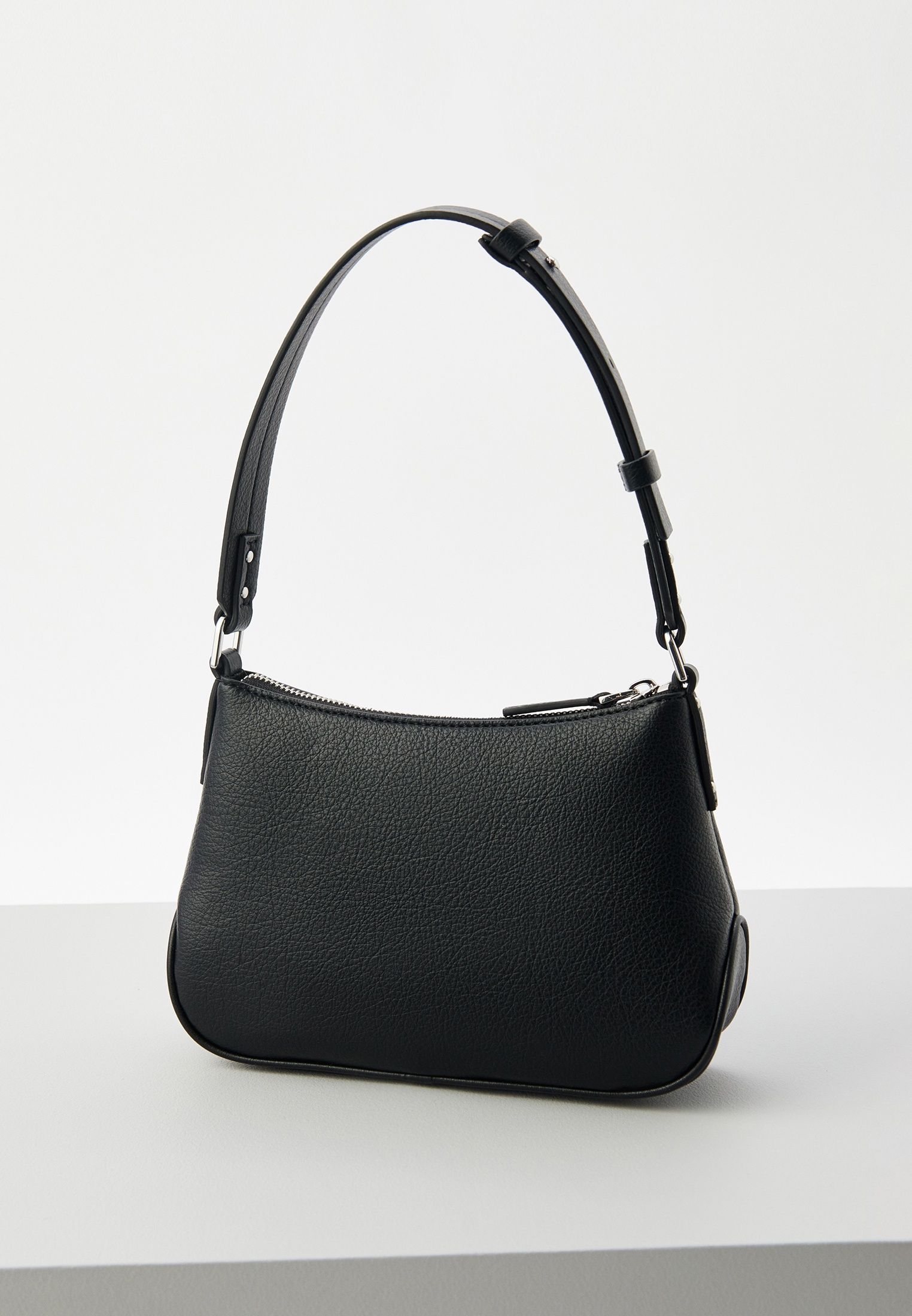 Hugo Carol Hobo RTLADT155101 Lamoda