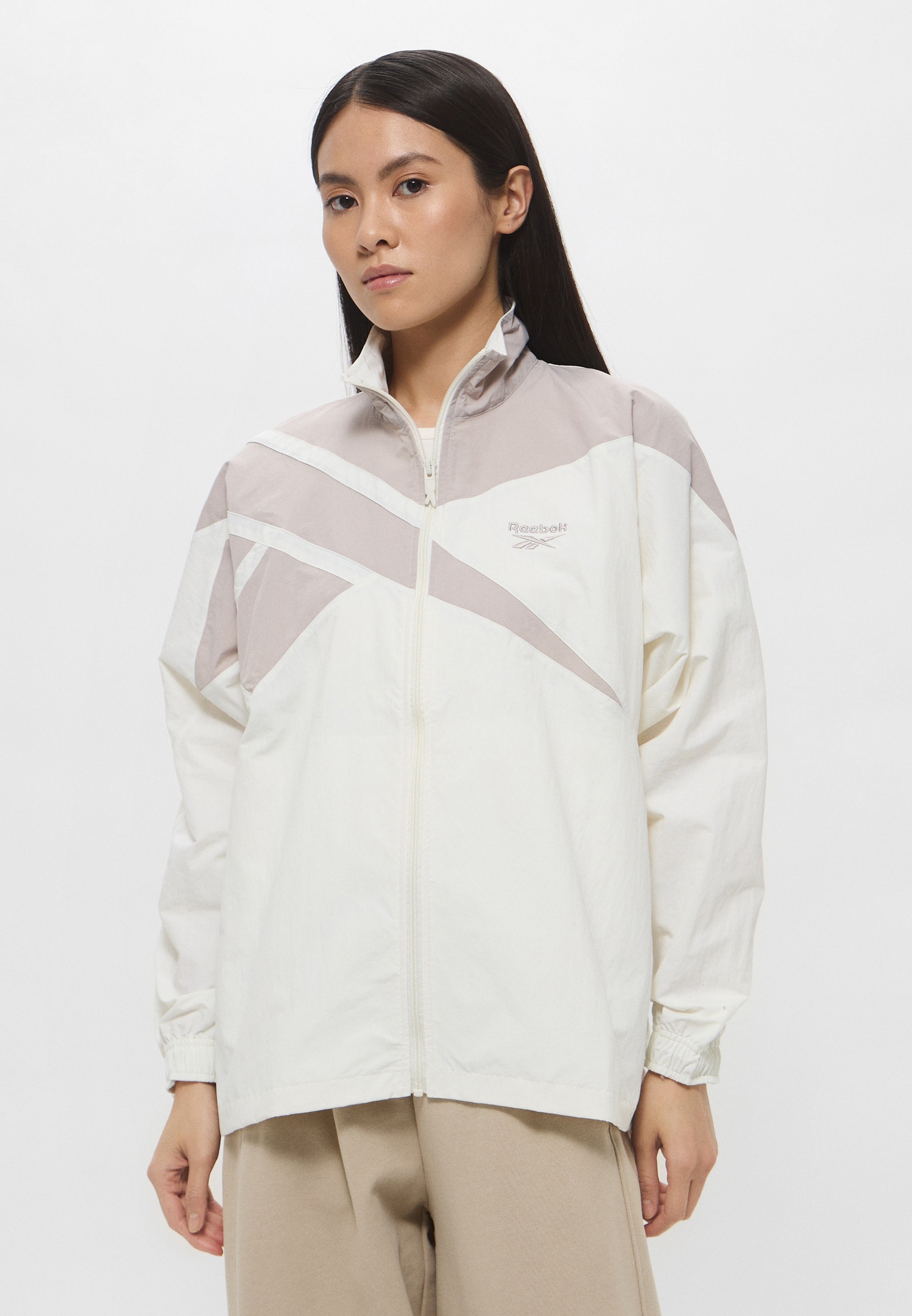 Ветровка Reebok OPEN HEM VECTOR TRACK JACKET, цвет: белый, RTLAEC734201 ...