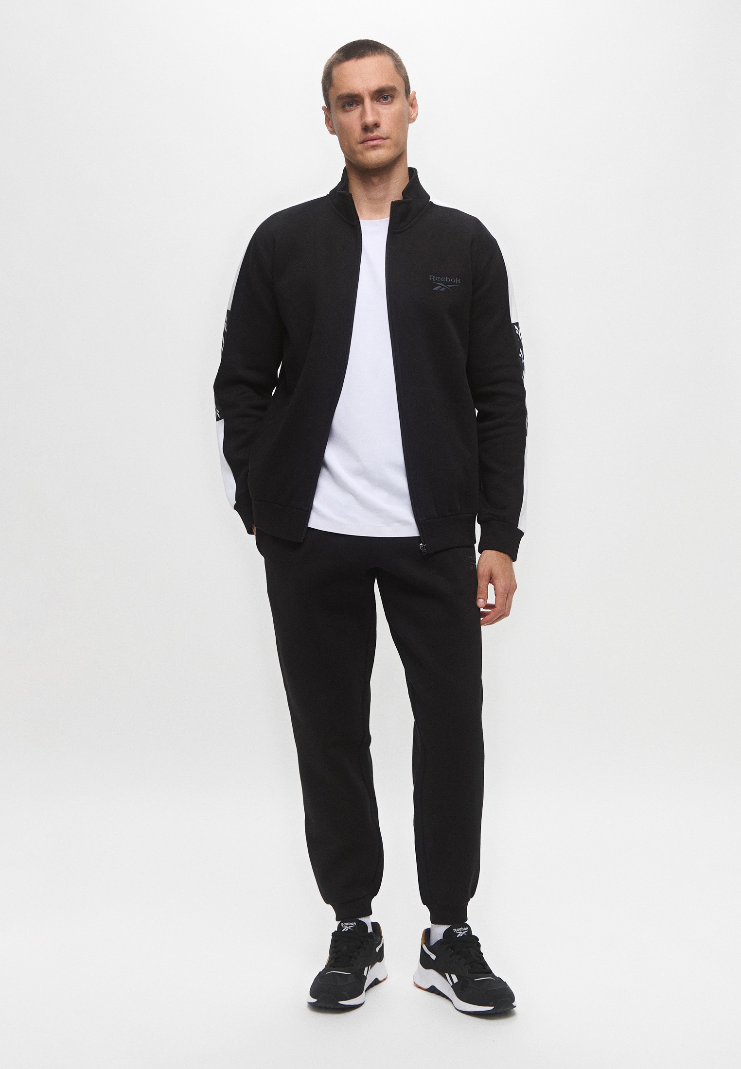 ReebokКостюмспортивный