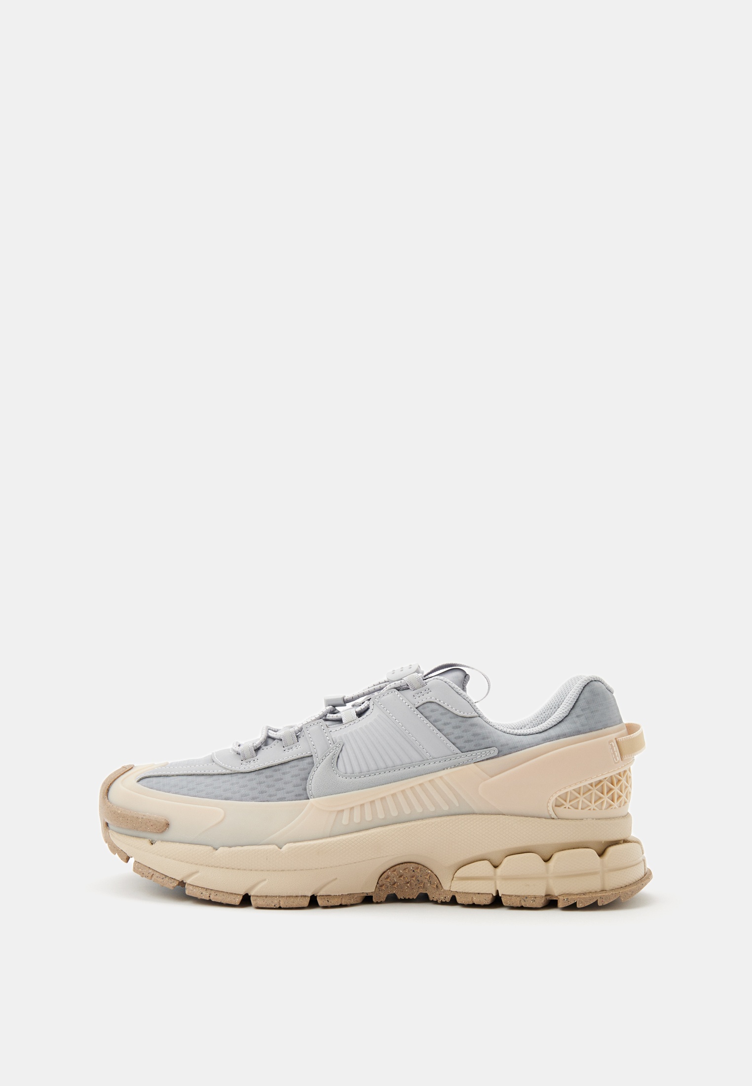 NikeКроссовкиNIKEZOOMVOMEROROAM