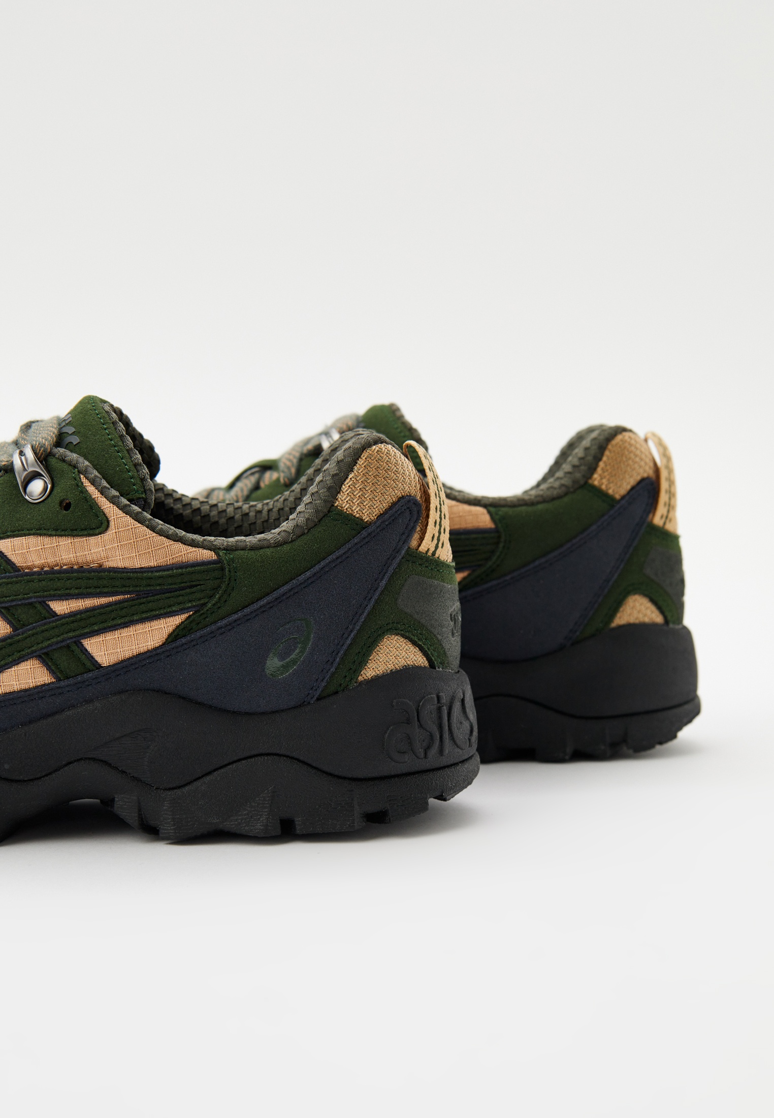 Кроссовки трекинговые ASICS U.Sage x x Asics GEL-PICKAX, цвет