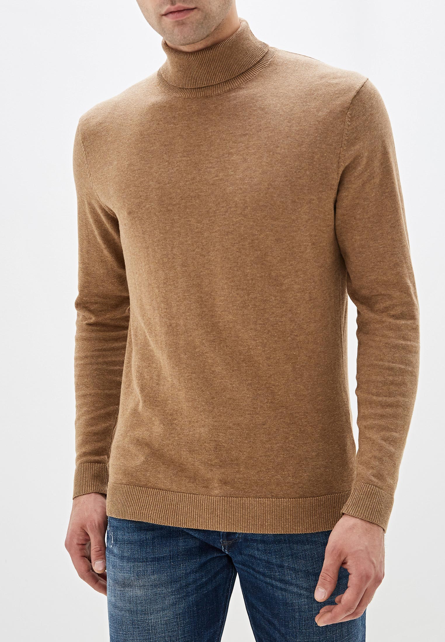 бежевая водолазка мужская