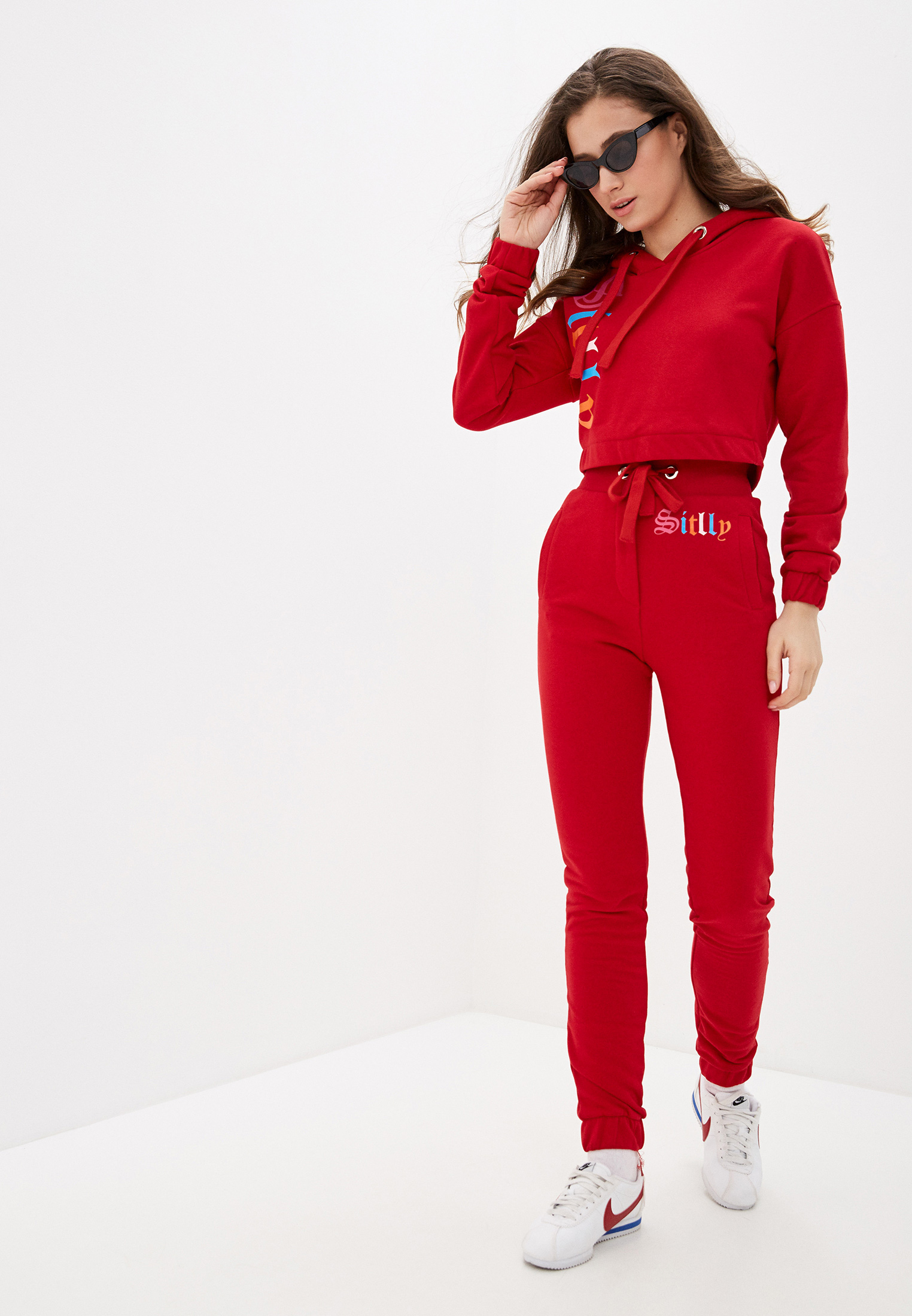 Красный спортивный костюм женский