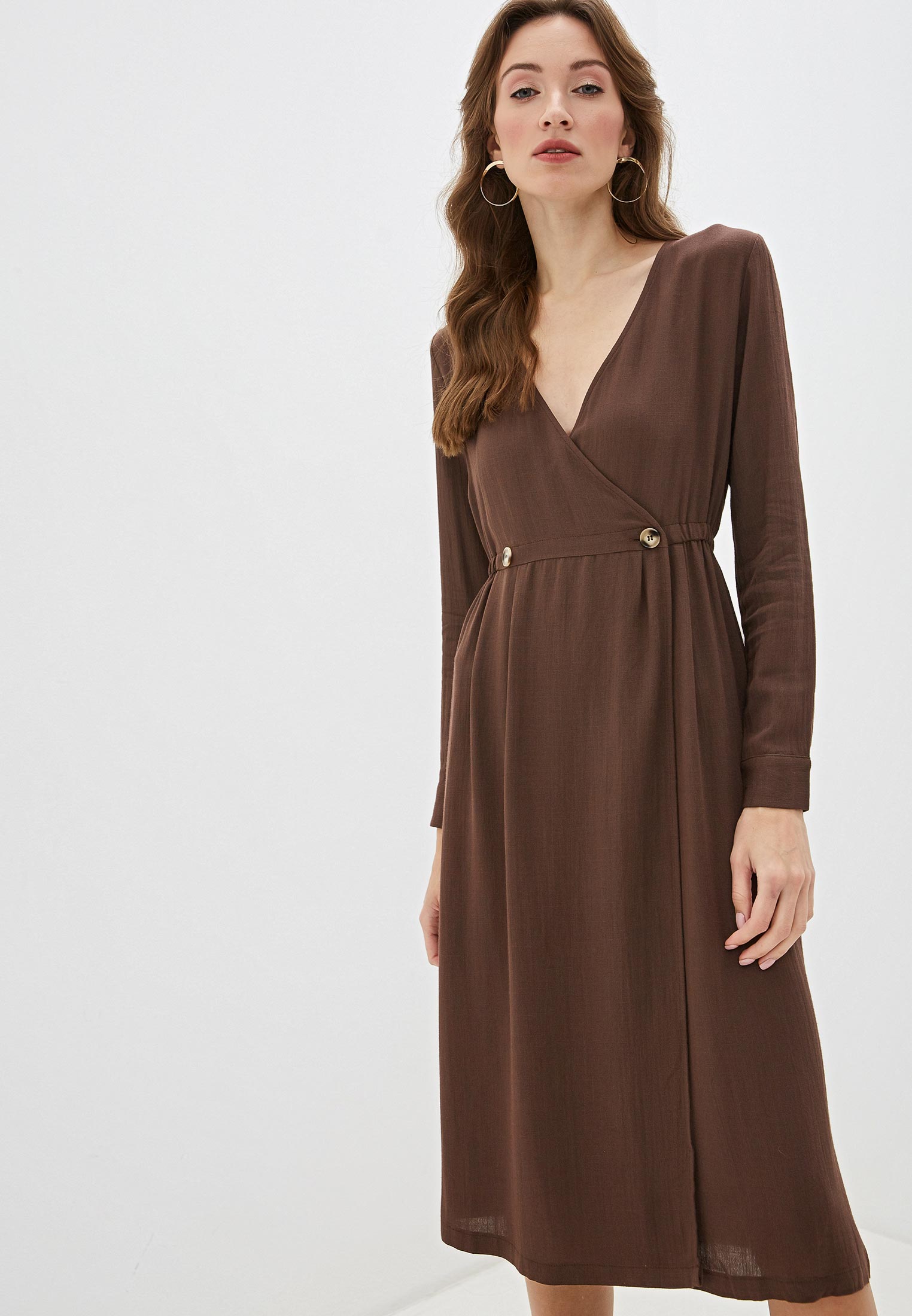 Женская коричневая платья. Sweewe Paris платье. Платье коричневое. Старомодное коричневое платье. Сарафан коричневый женский кожаный на запах.